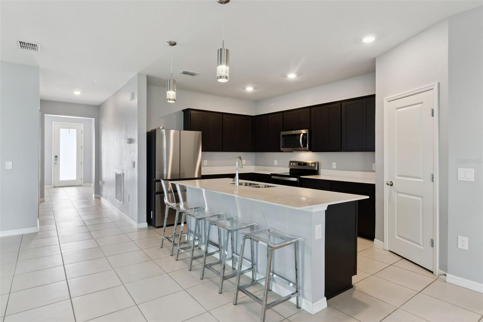 Image 3 of 47 For 732 Longleaf Lane