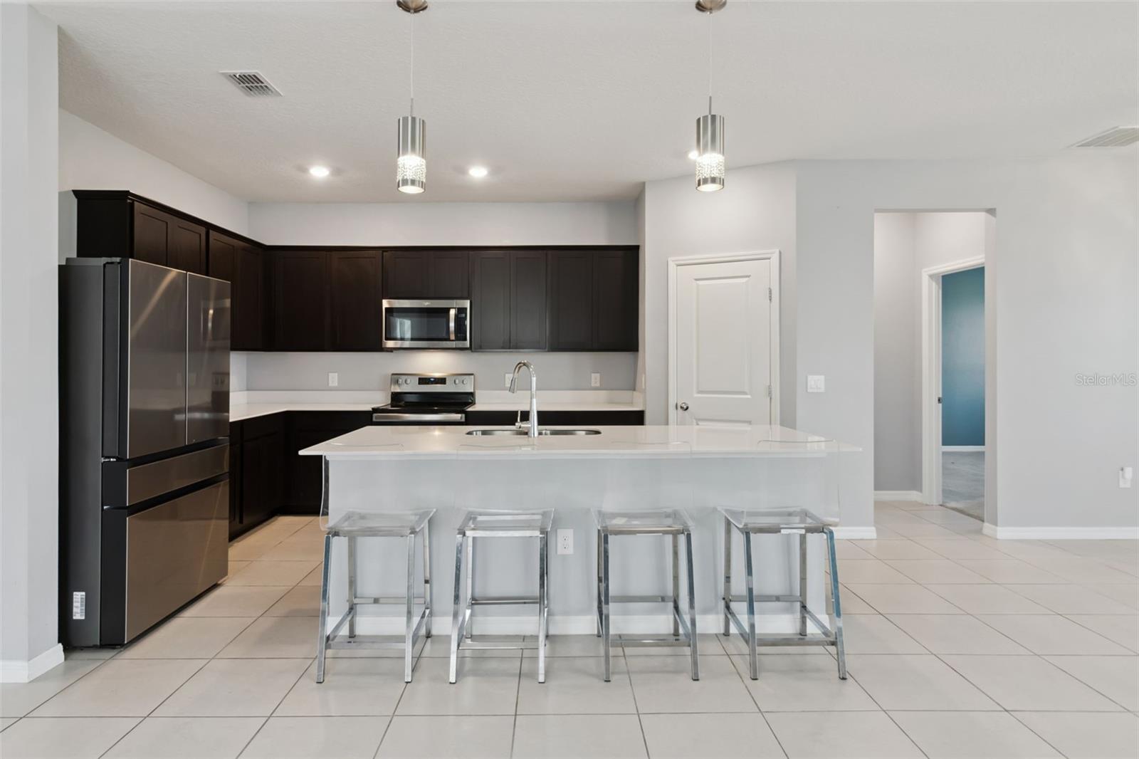 Image 5 of 47 For 732 Longleaf Lane