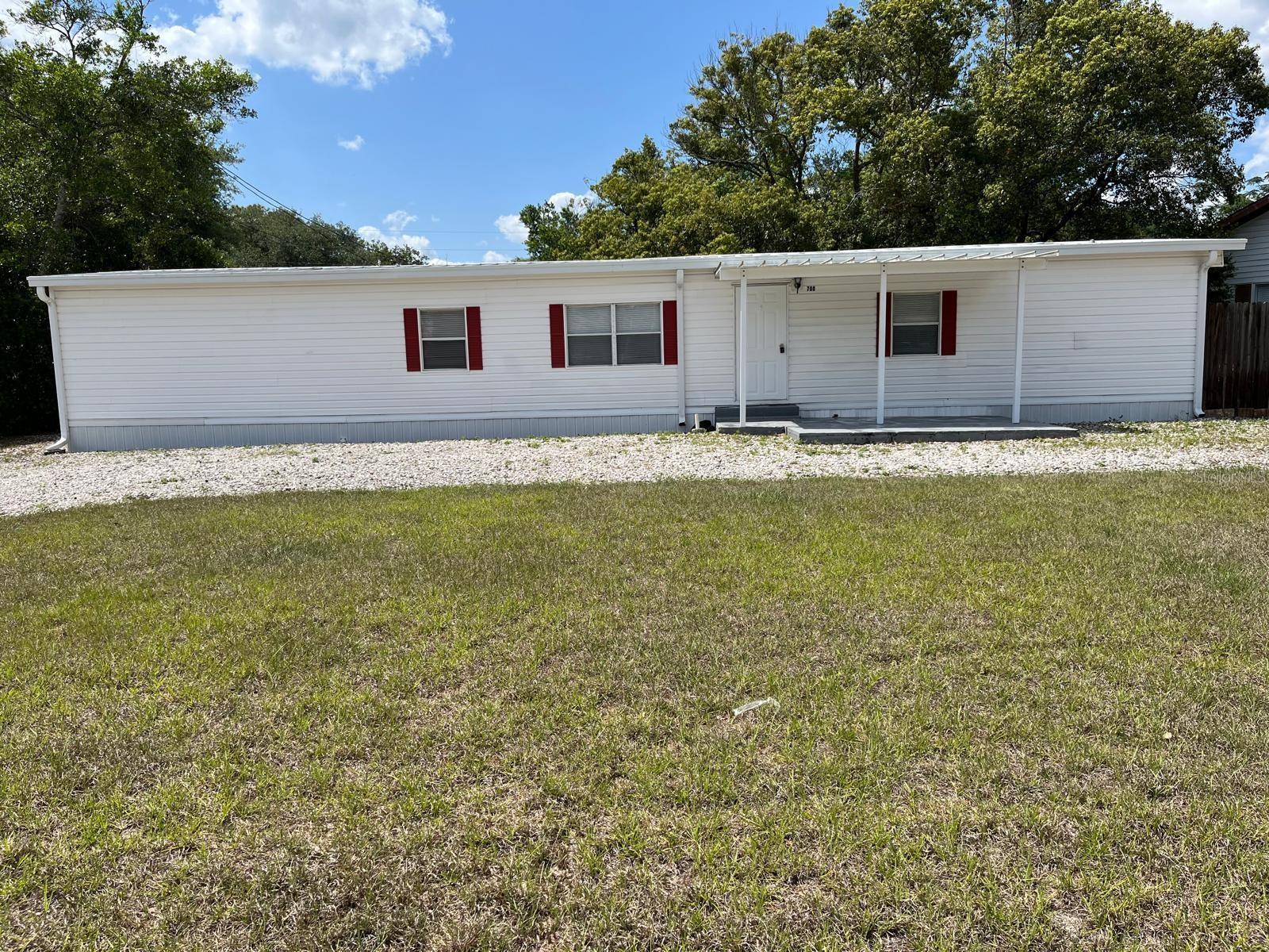 Listing Details for 700 Crestview Drive, CASSELBERRY, FL 32707