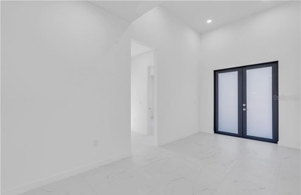 Image 3 of 28 For 3617 38th Terrace