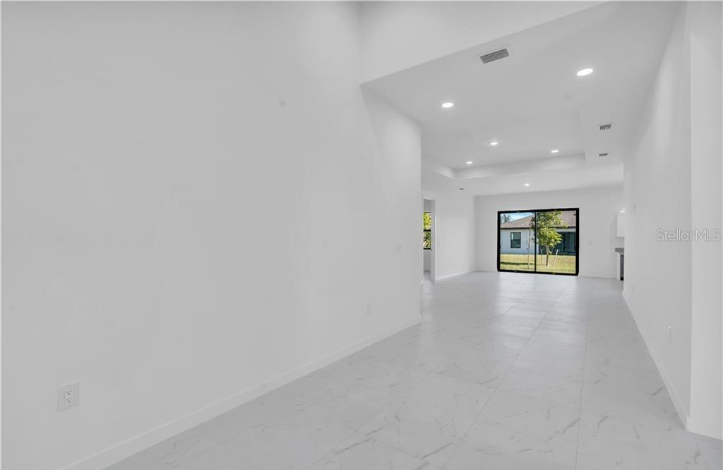 Image 4 of 28 For 3617 38th Terrace