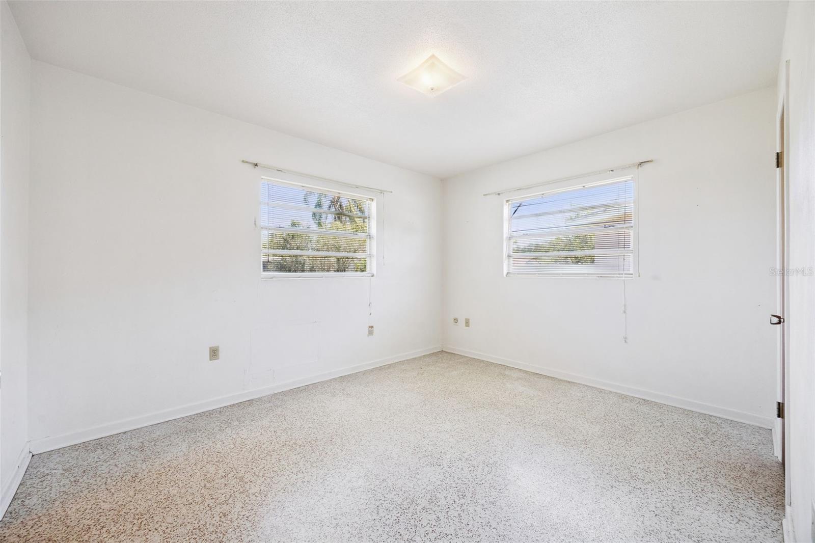 Image 12 of 24 For 3733 Surrey Drive