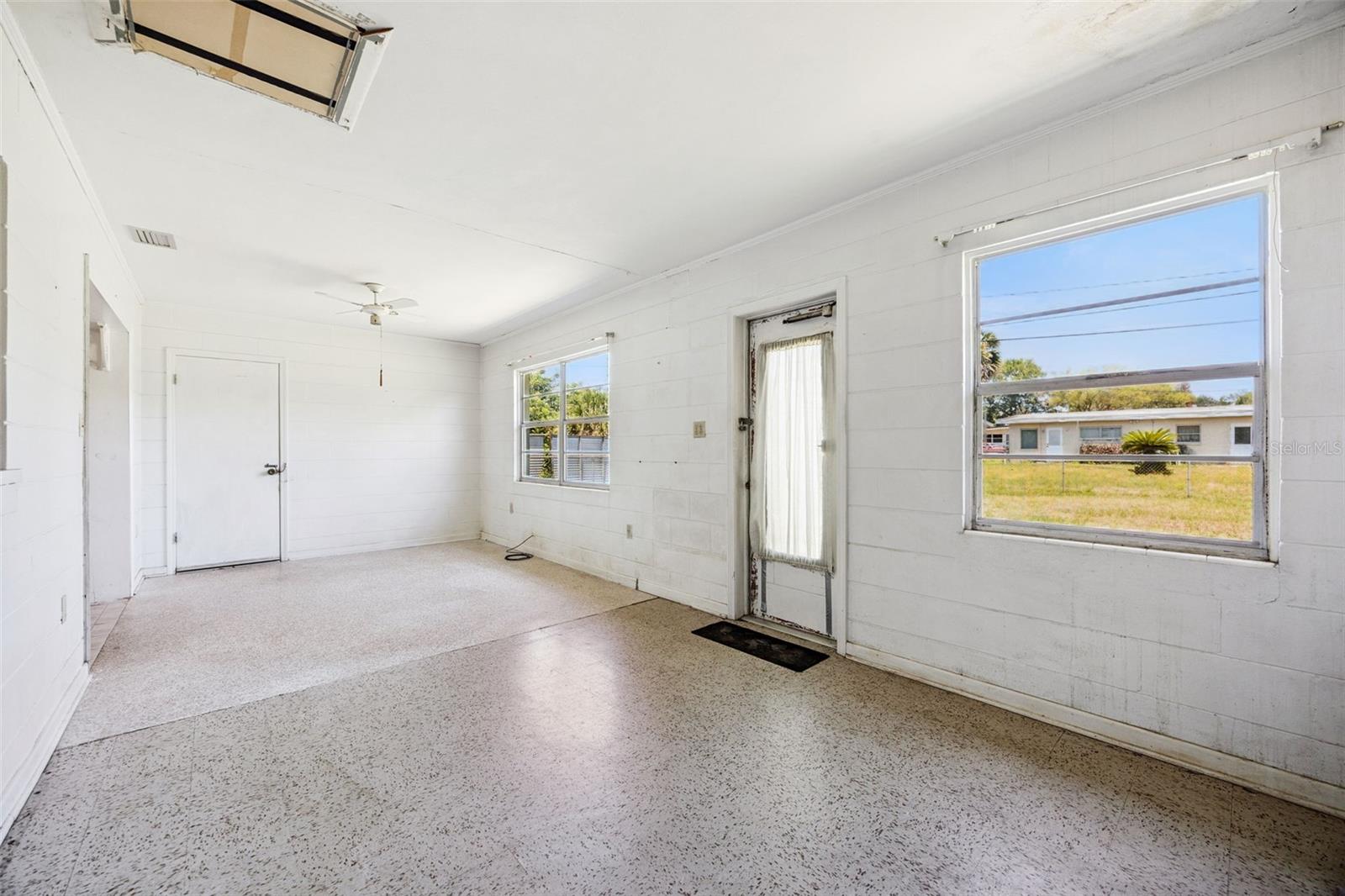 Image 13 of 24 For 3733 Surrey Drive