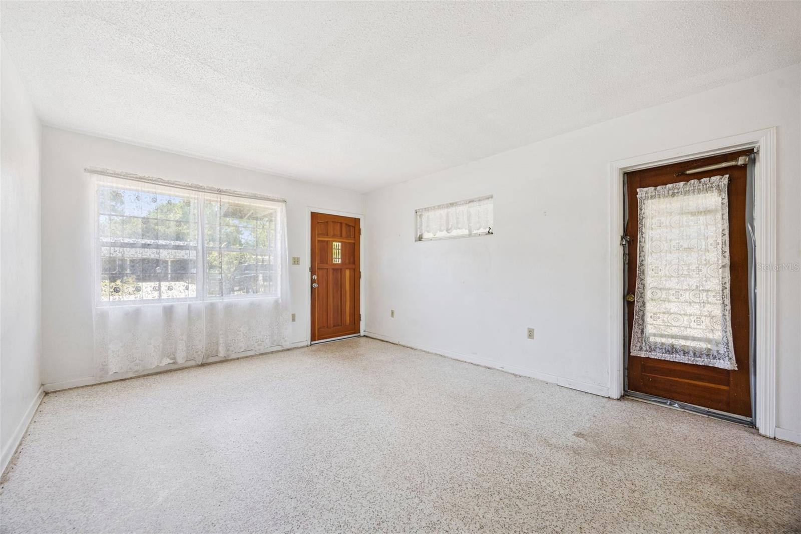 Image 2 of 24 For 3733 Surrey Drive