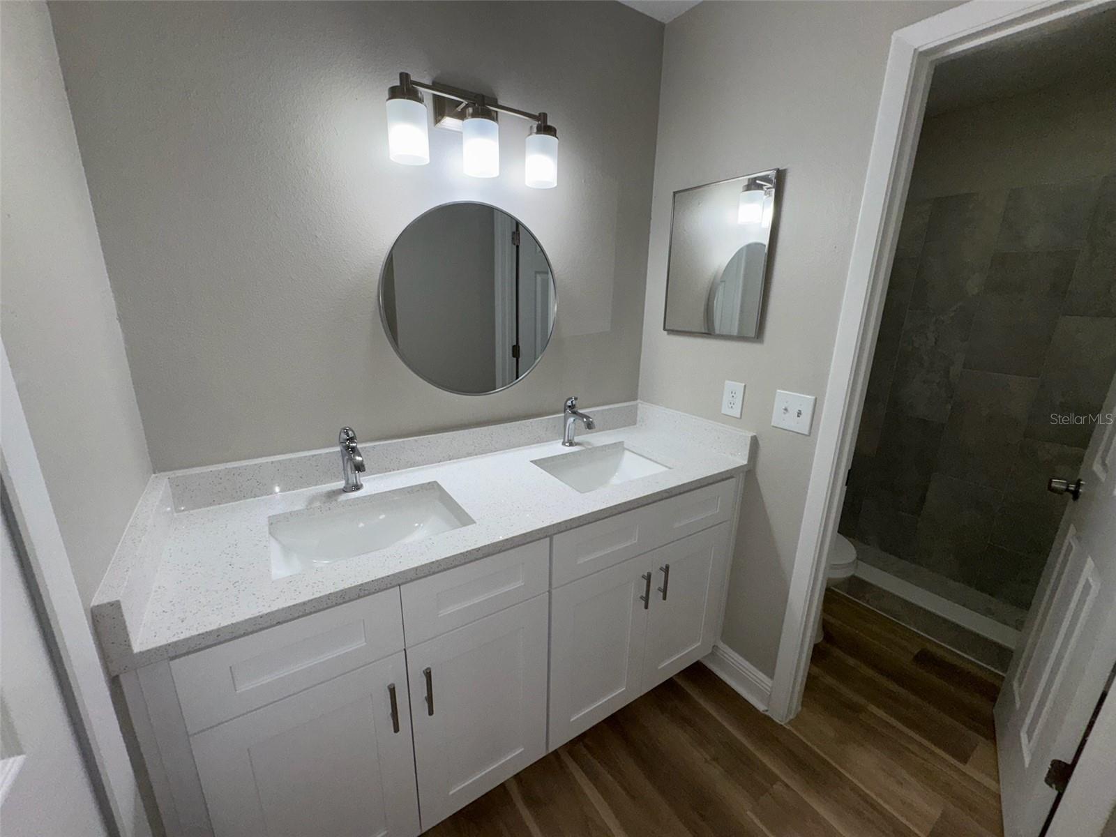 Image 9 of 14 For 3063 Curry Woods Drive