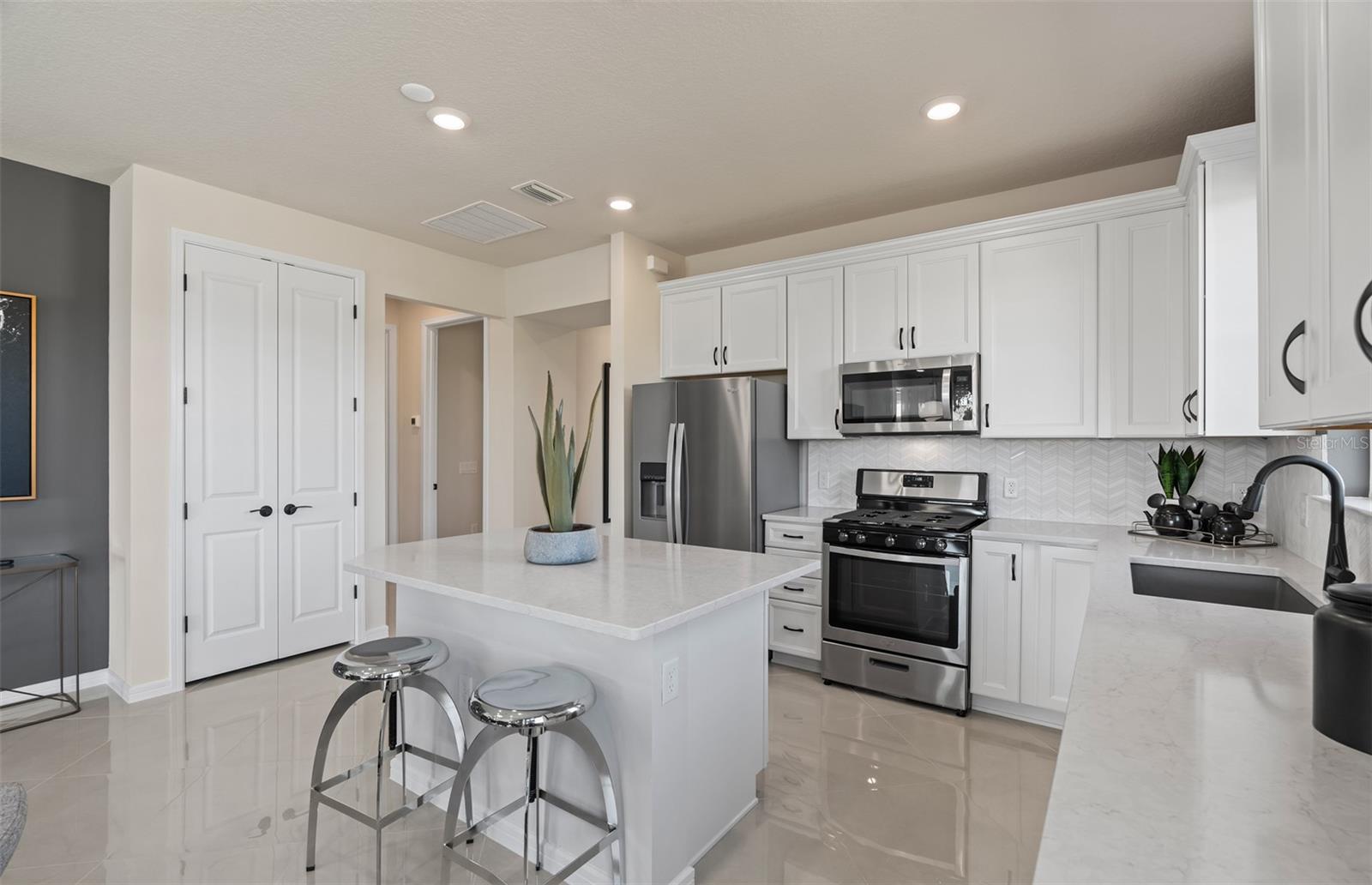 Image 10 of 30 For 8953 Blissful Breeze Trail