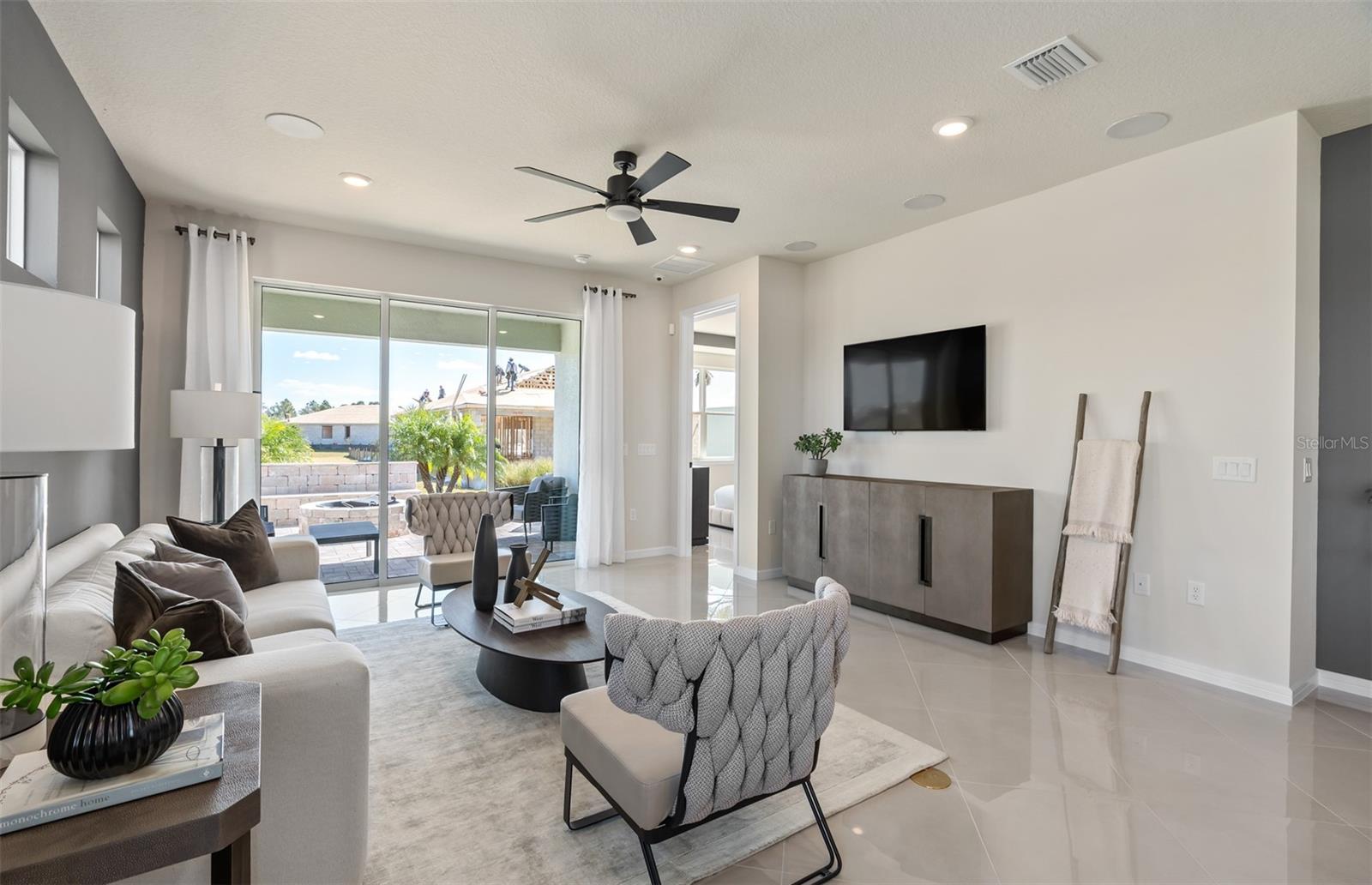 Image 17 of 30 For 8953 Blissful Breeze Trail