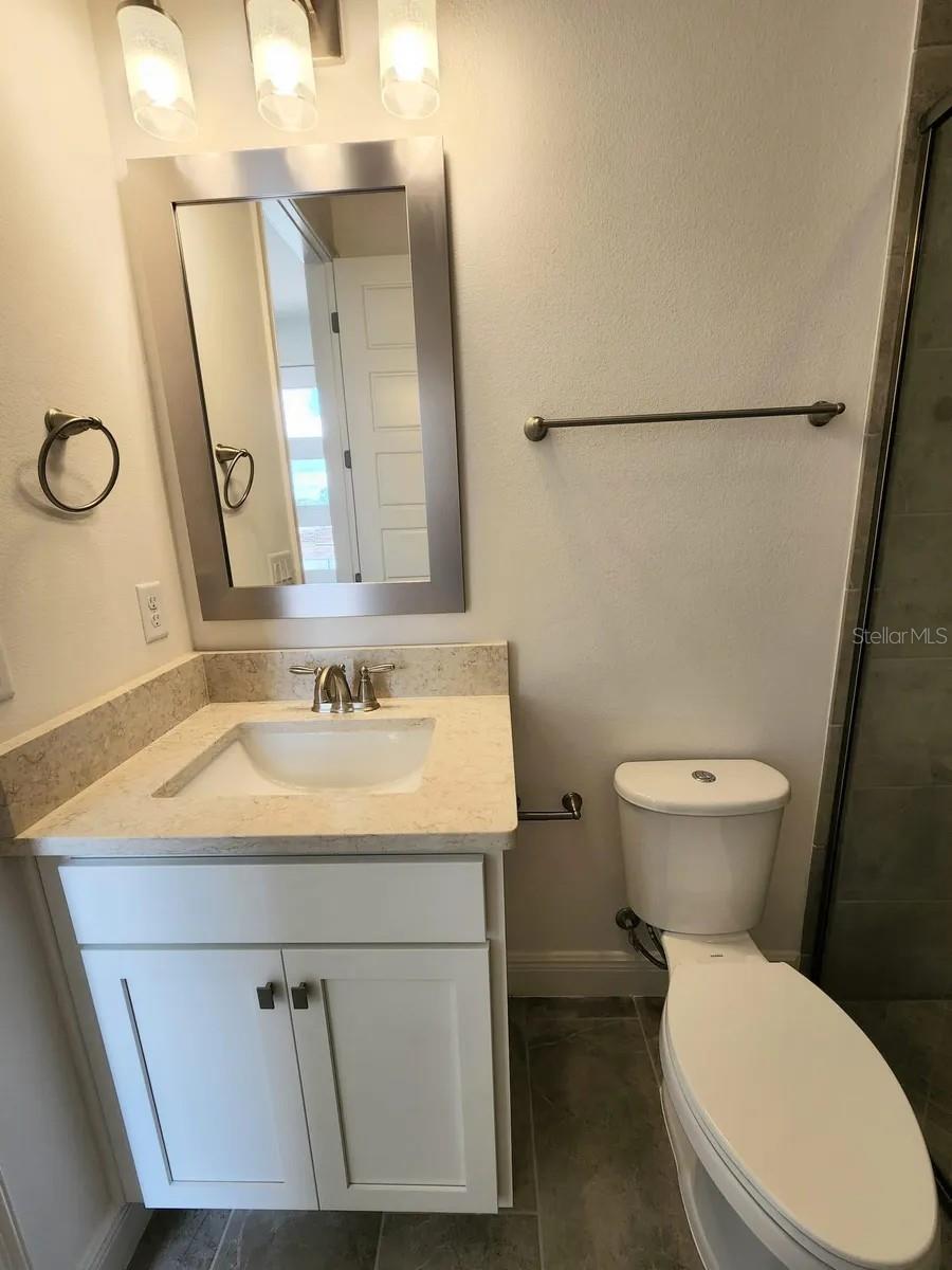 Image 4 of 40 For 13647 Larkton Lane