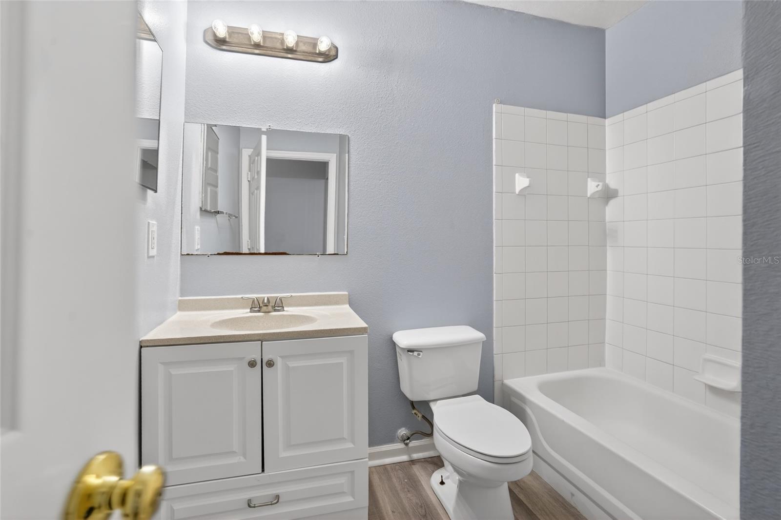 Image 12 of 35 For 4320 Kirkman Road 1511
