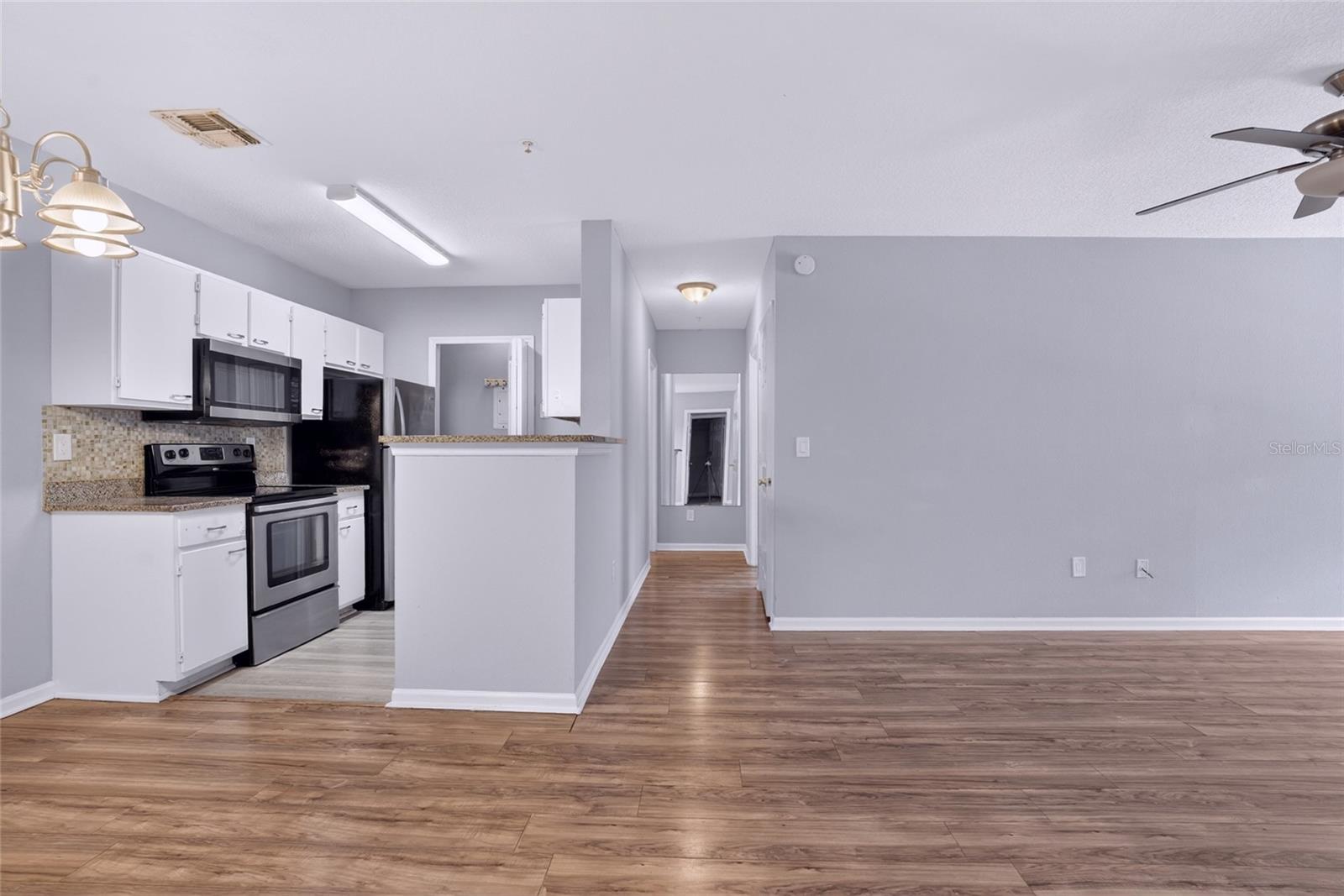 Image 13 of 35 For 4320 Kirkman Road 1511