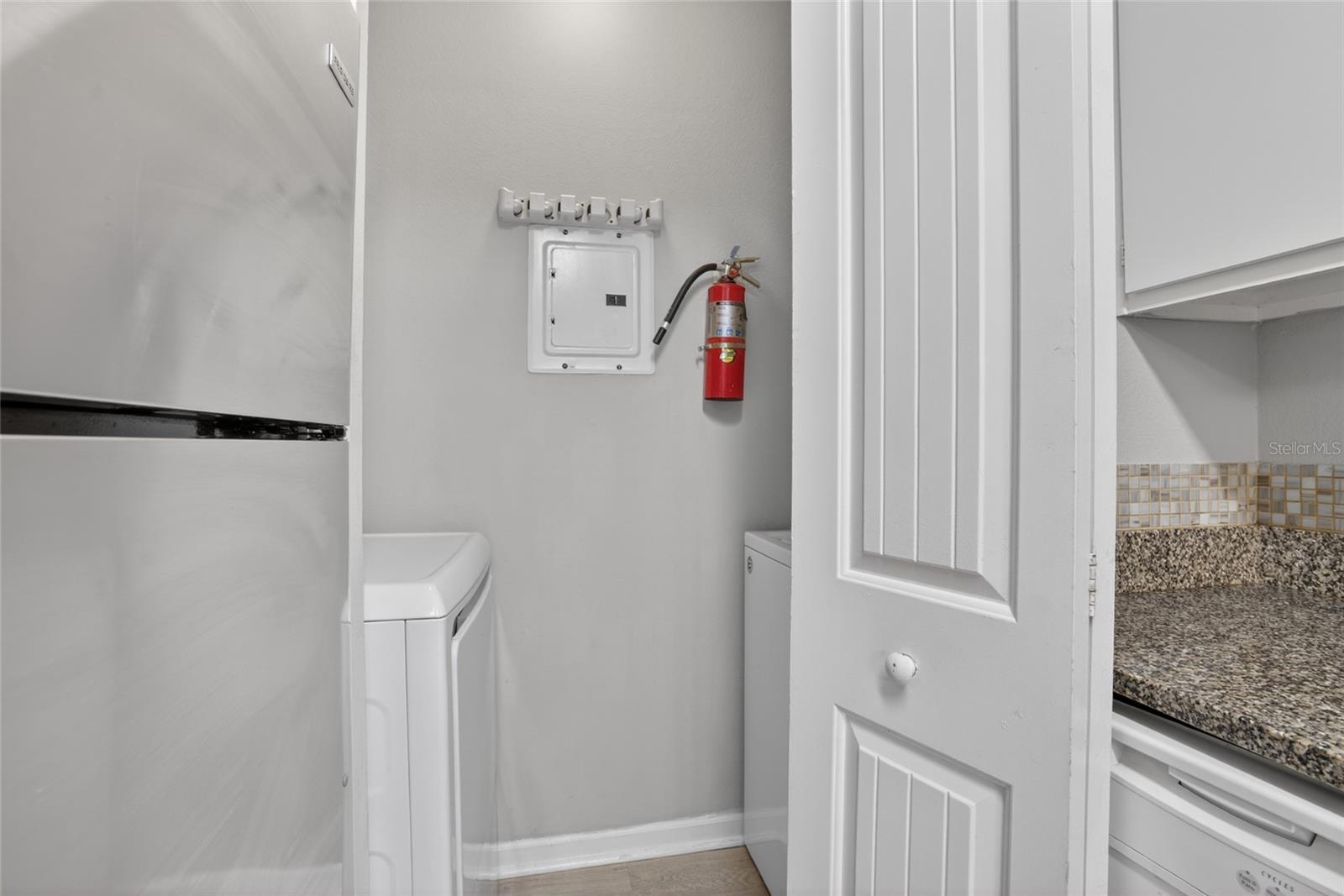 Image 6 of 35 For 4320 Kirkman Road 1511