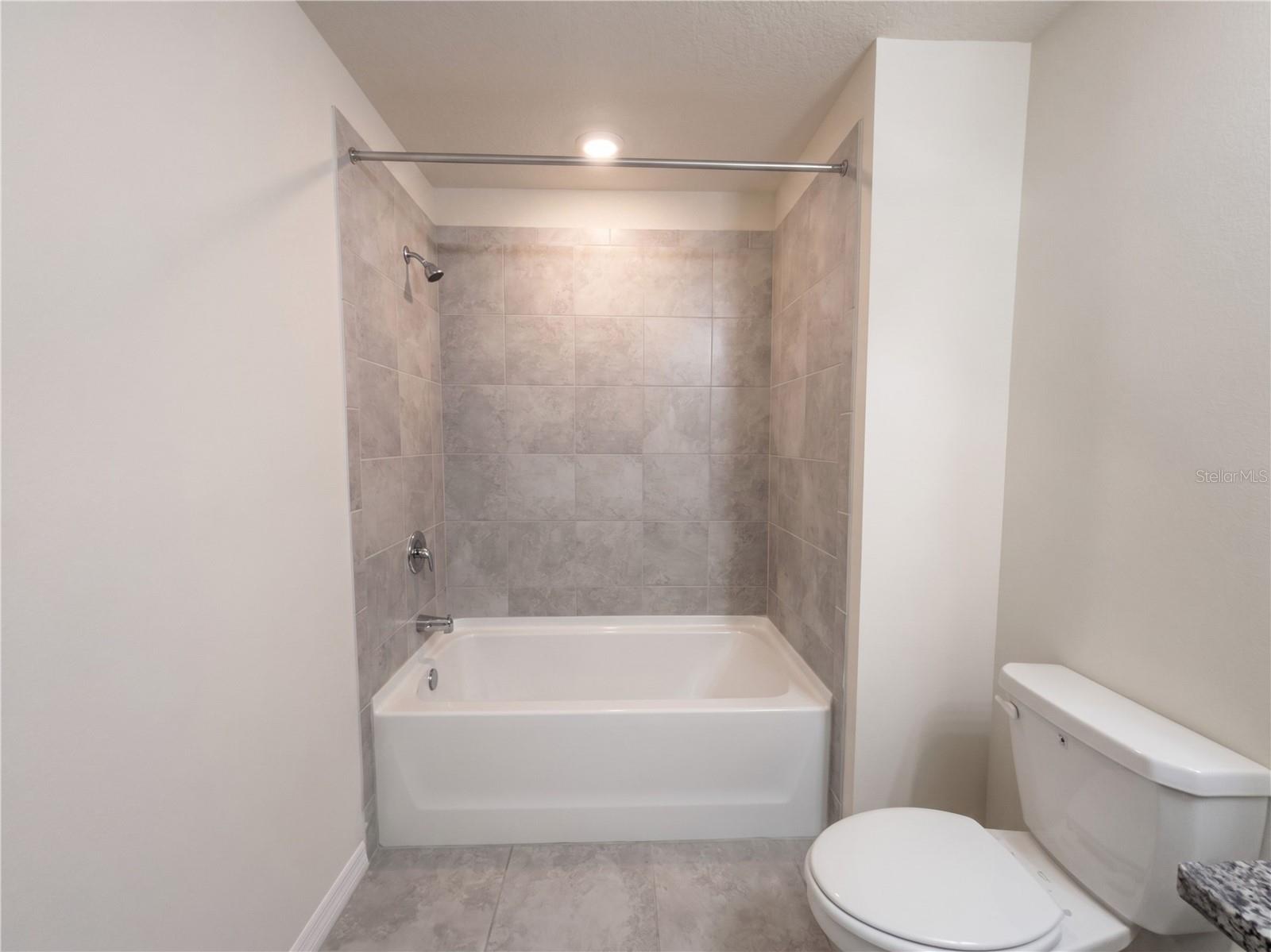 Image 18 of 24 For 4556 Sparkling Shell Avenue
