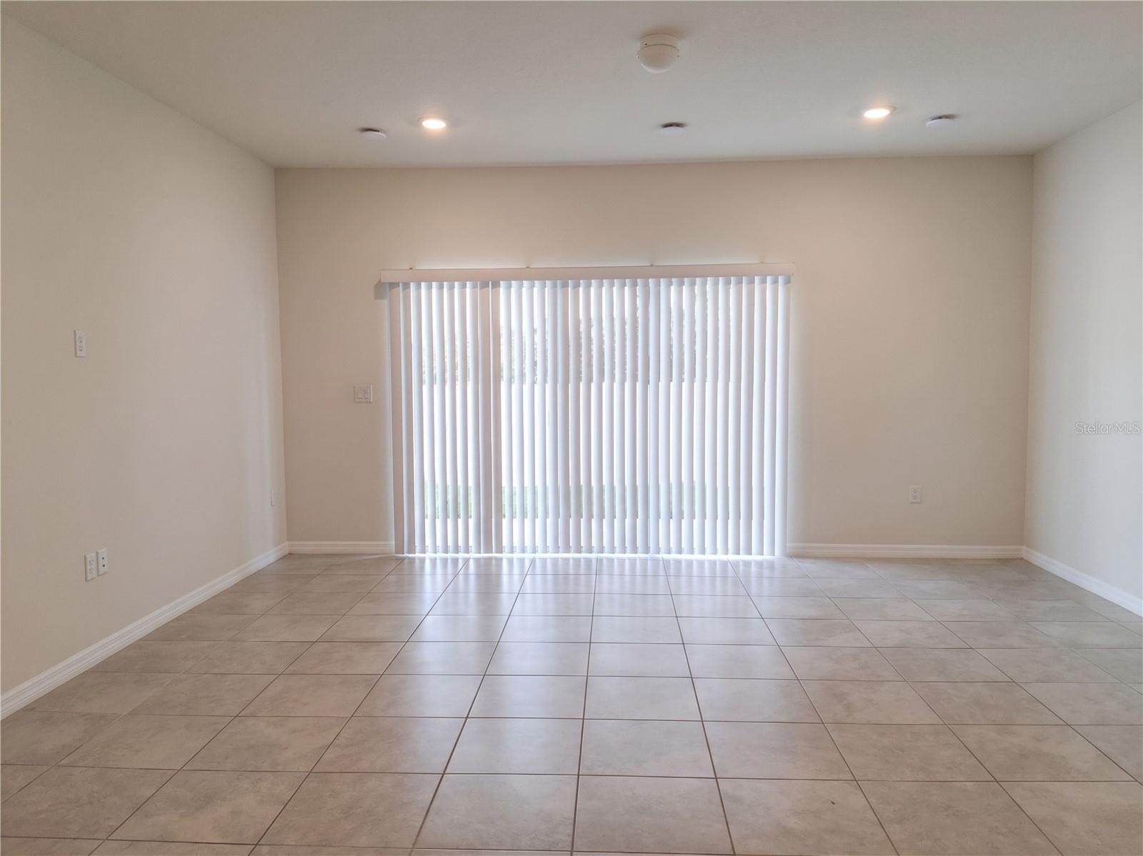 Image 4 of 24 For 4556 Sparkling Shell Avenue