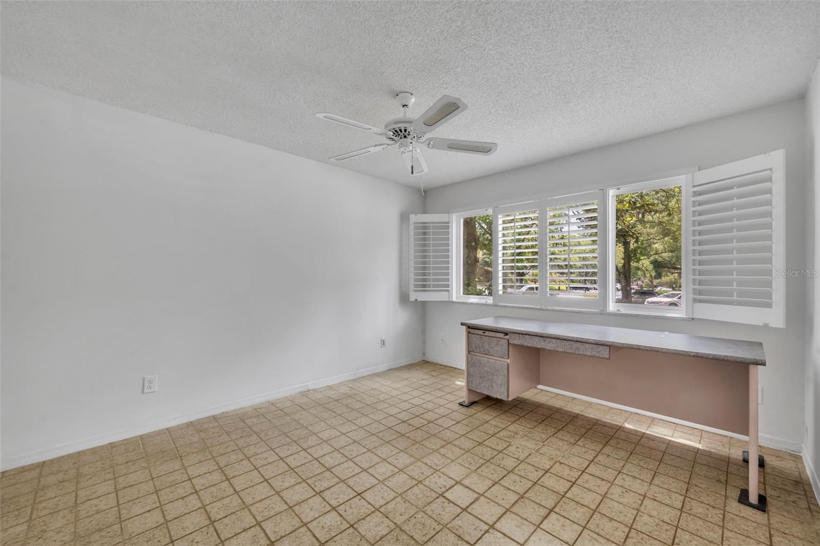 Image 11 of 34 For 497 Oak Haven Drive 497