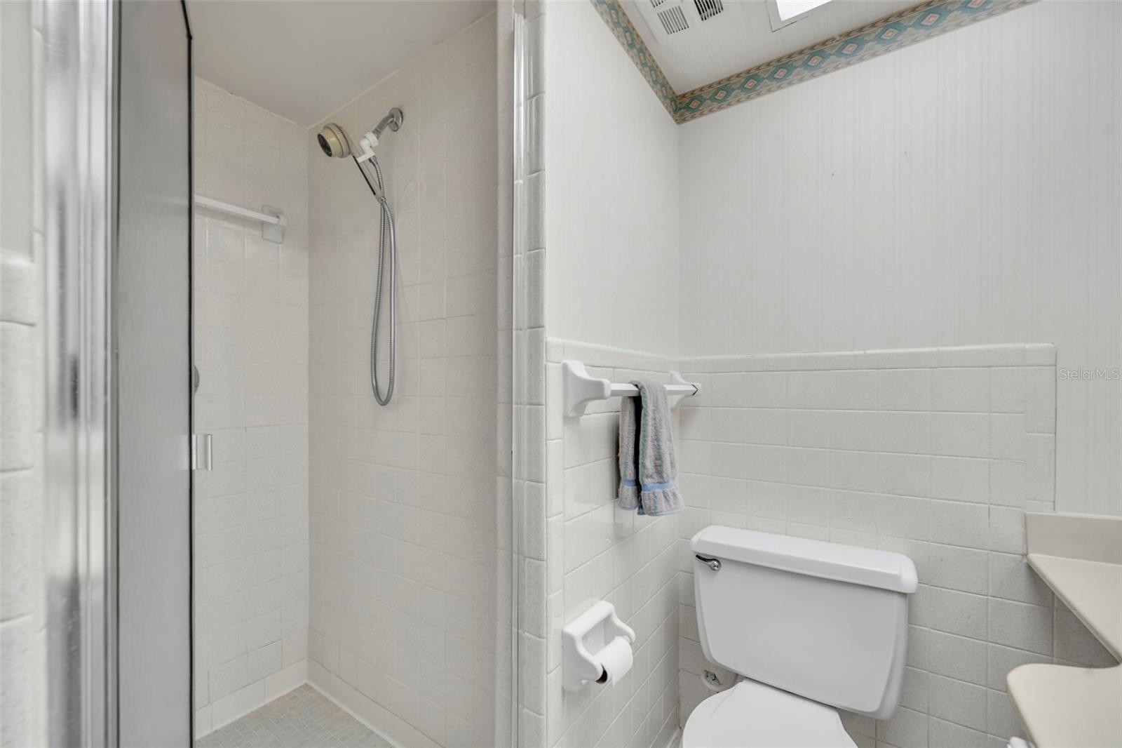 Image 17 of 34 For 497 Oak Haven Drive 497