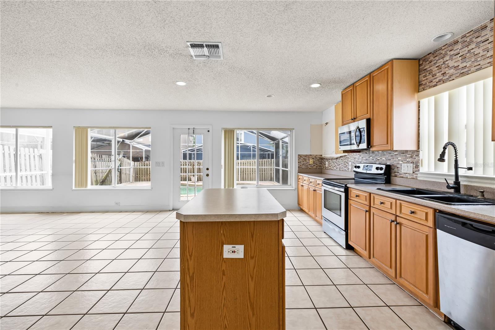 Image 11 of 45 For 1212 Sandbrook Drive