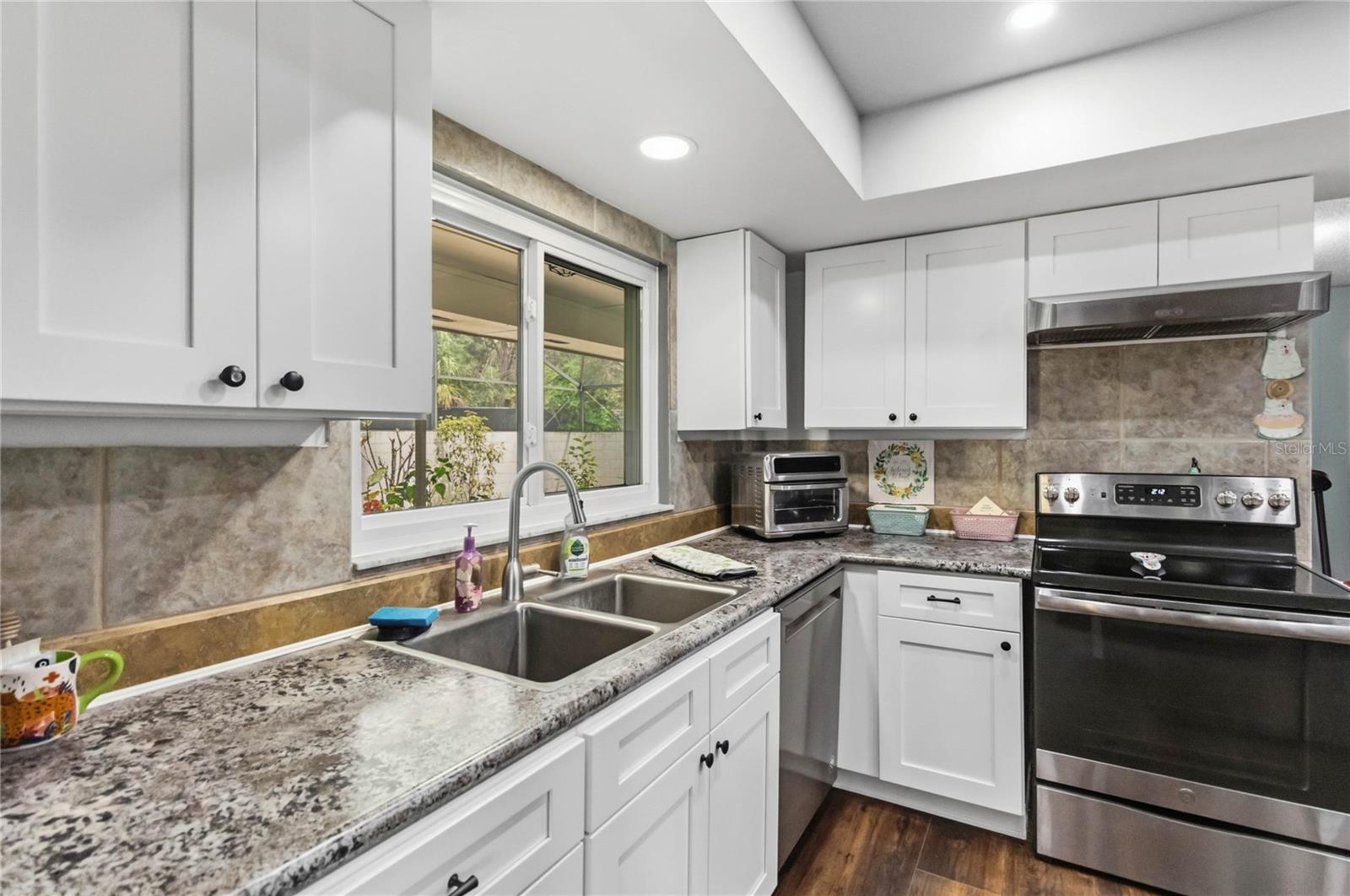 Image 11 of 30 For 1489 Magellan Circle 603
