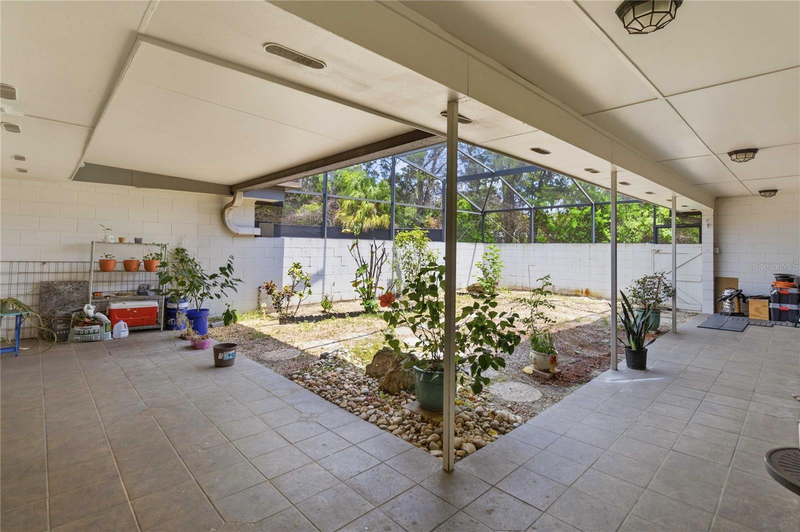 Image 21 of 30 For 1489 Magellan Circle 603
