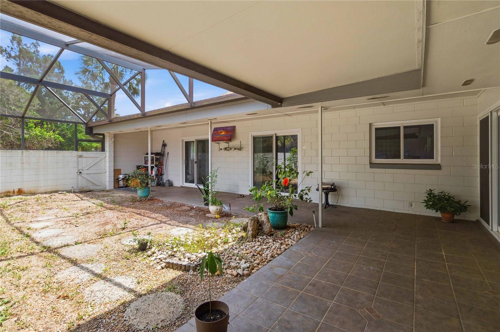 Image 22 of 30 For 1489 Magellan Circle 603