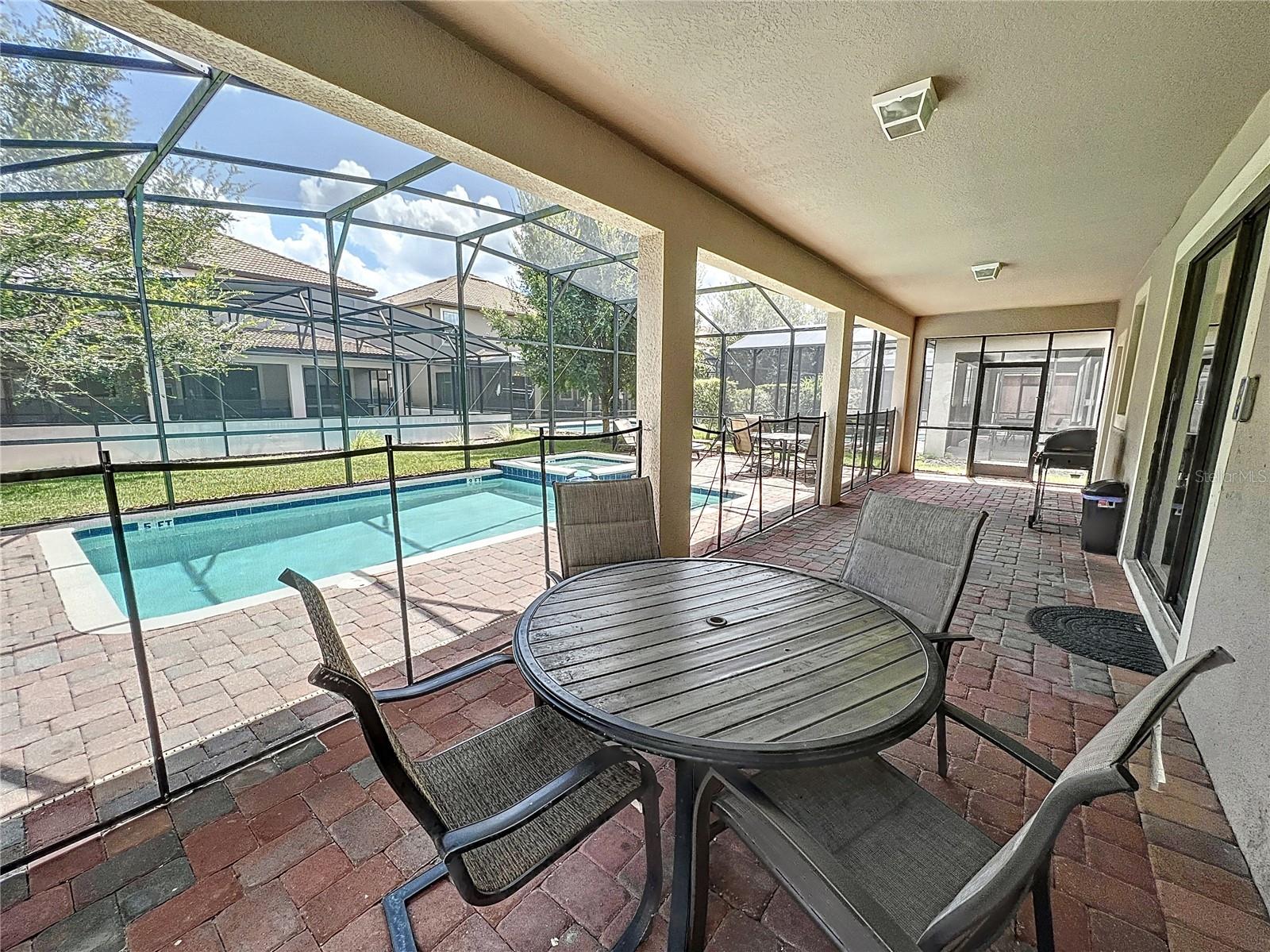 Image 4 of 30 For 1453 Myrtlewood Street