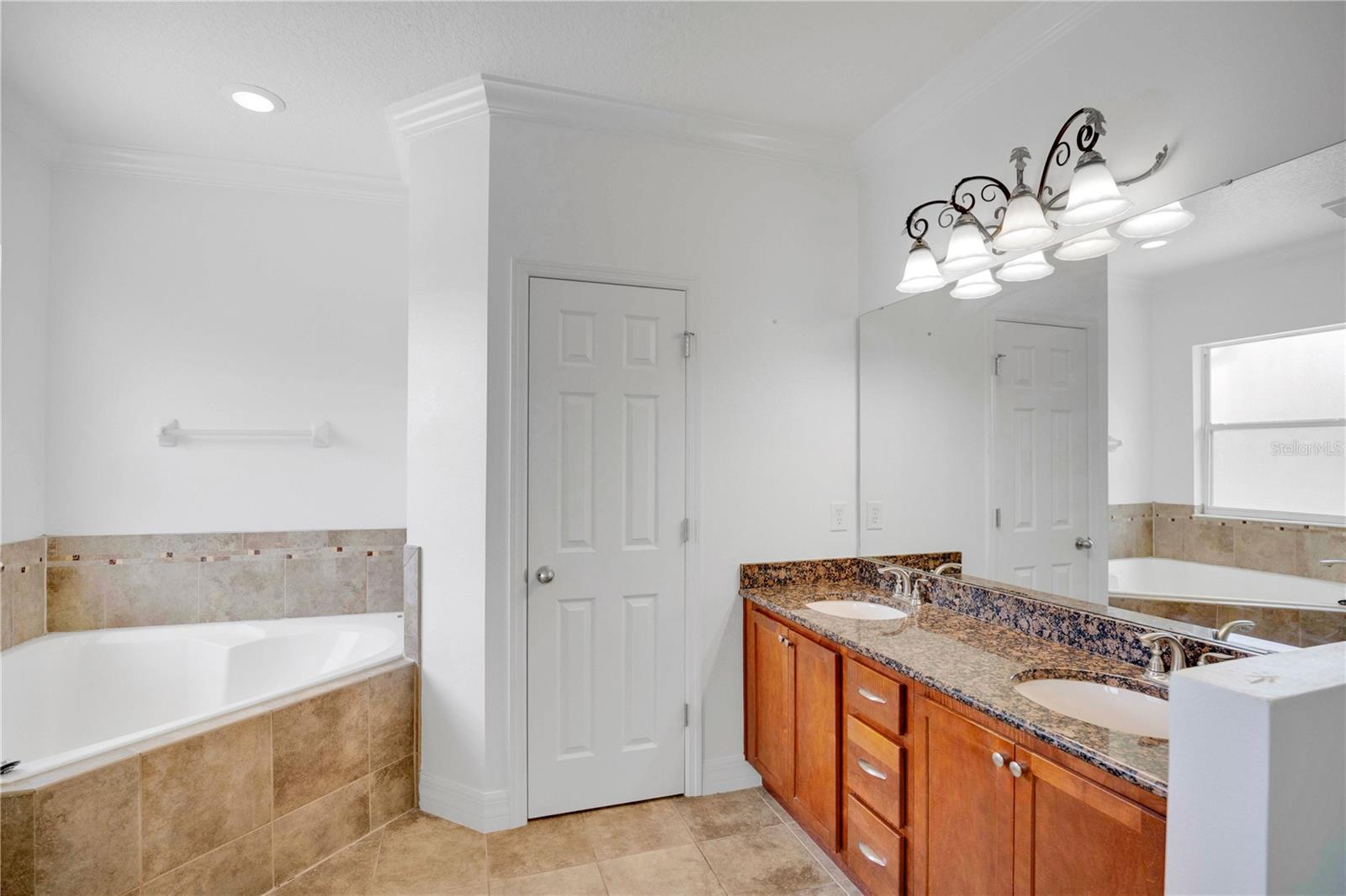 Image 16 of 25 For 2403 Shine Avenue B