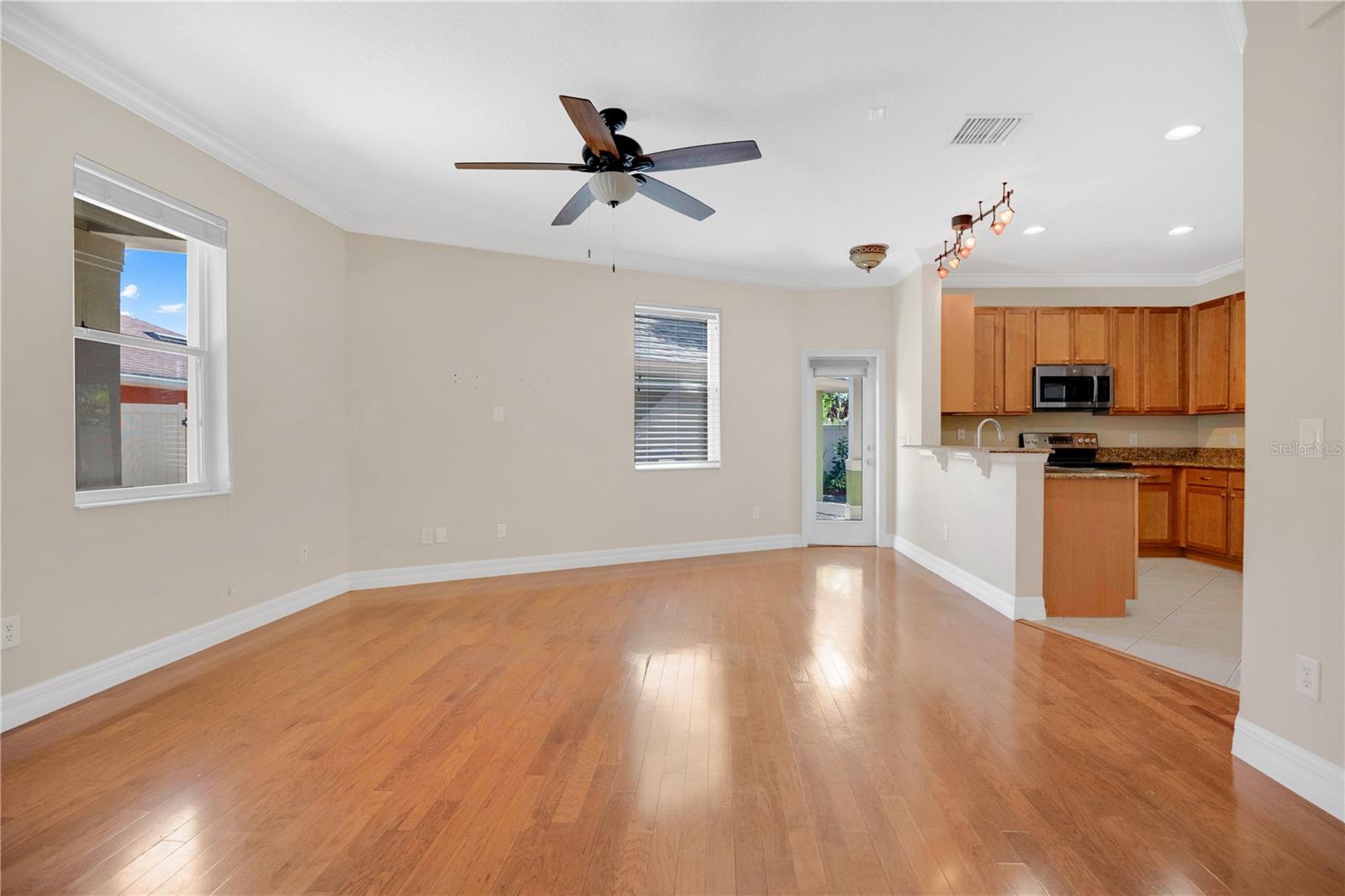 Image 6 of 25 For 2403 Shine Avenue B