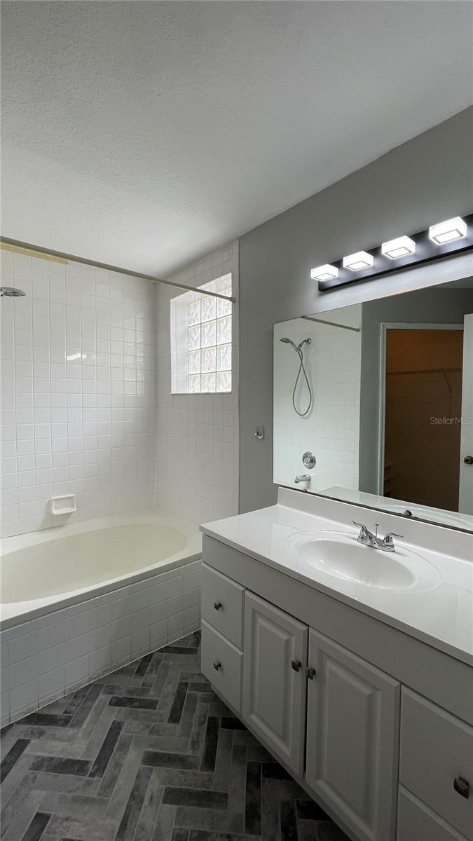 Image 12 of 26 For 3791 Huntwicke Boulevard