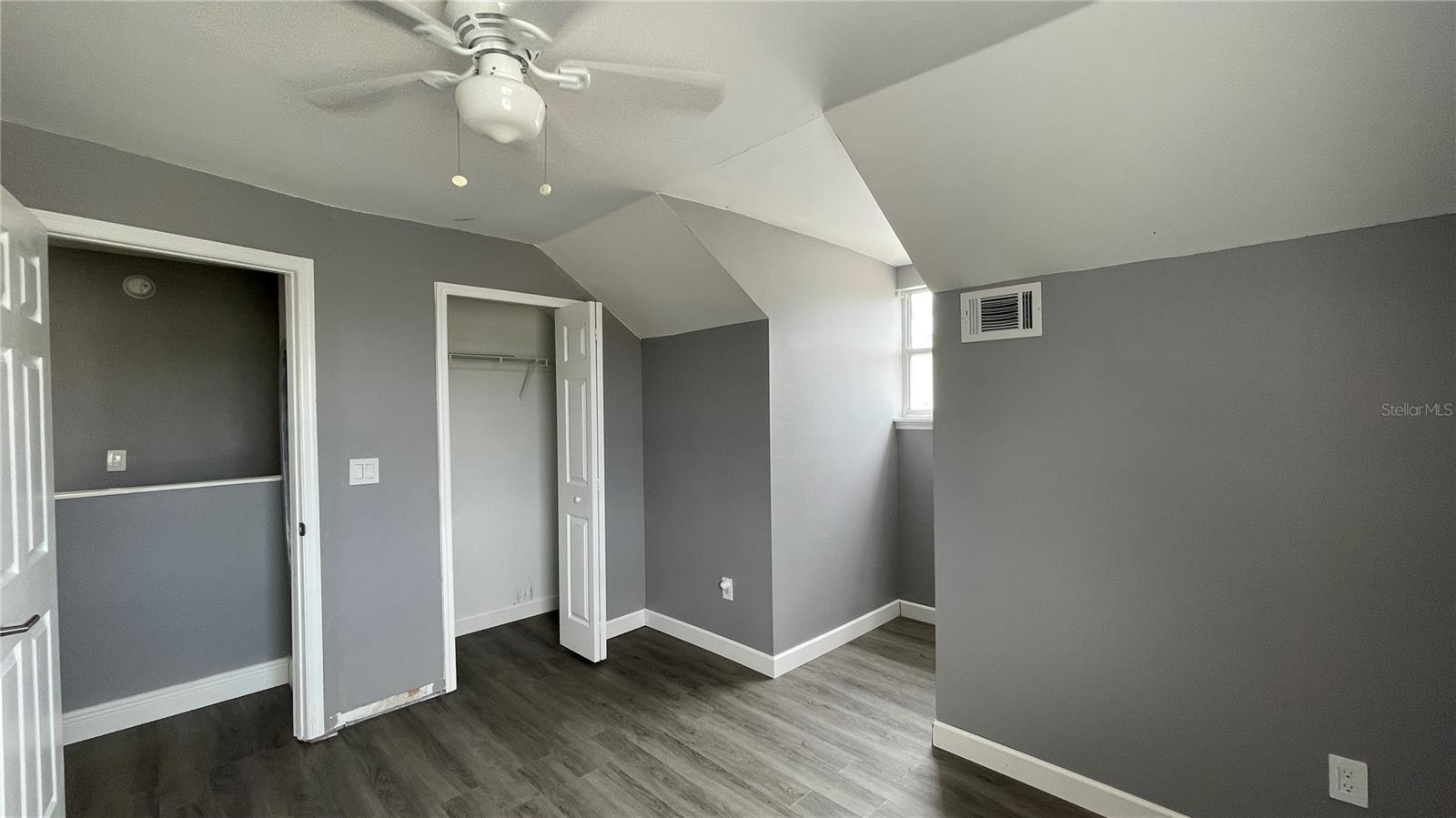 Image 21 of 26 For 3791 Huntwicke Boulevard
