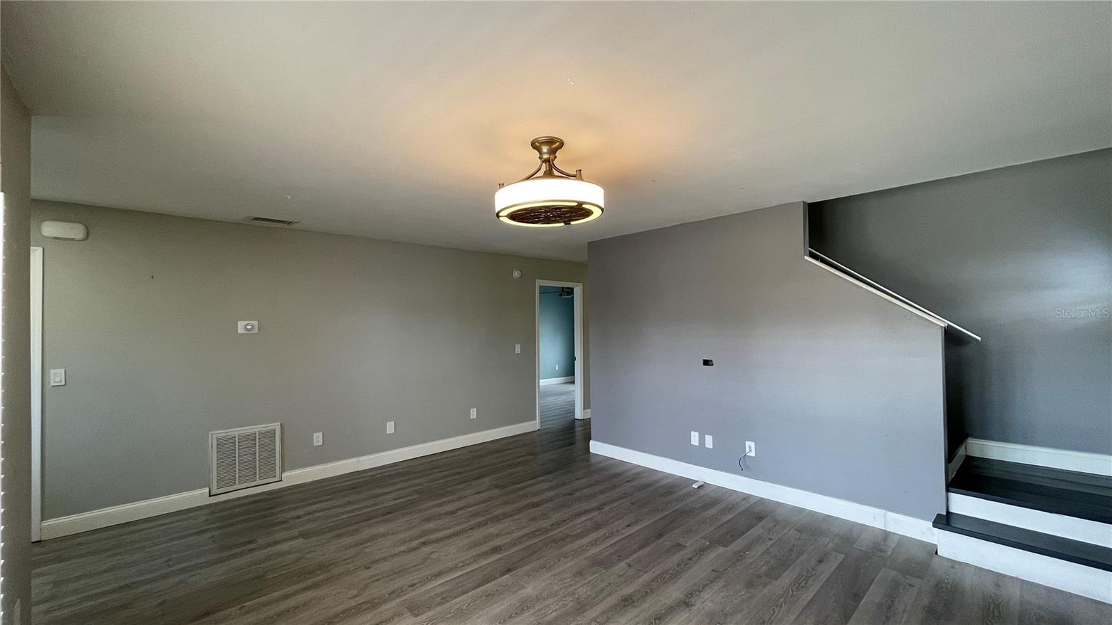 Image 7 of 26 For 3791 Huntwicke Boulevard