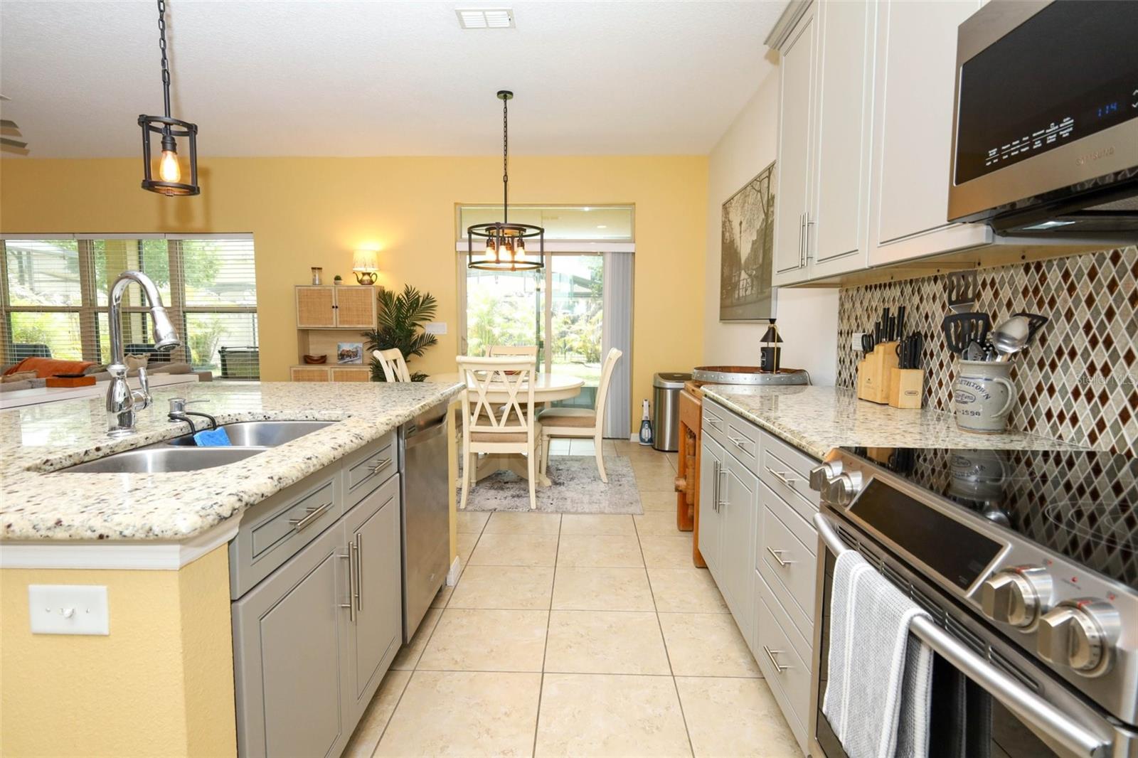 Image 15 of 77 For 5232 Villa Rosa Avenue