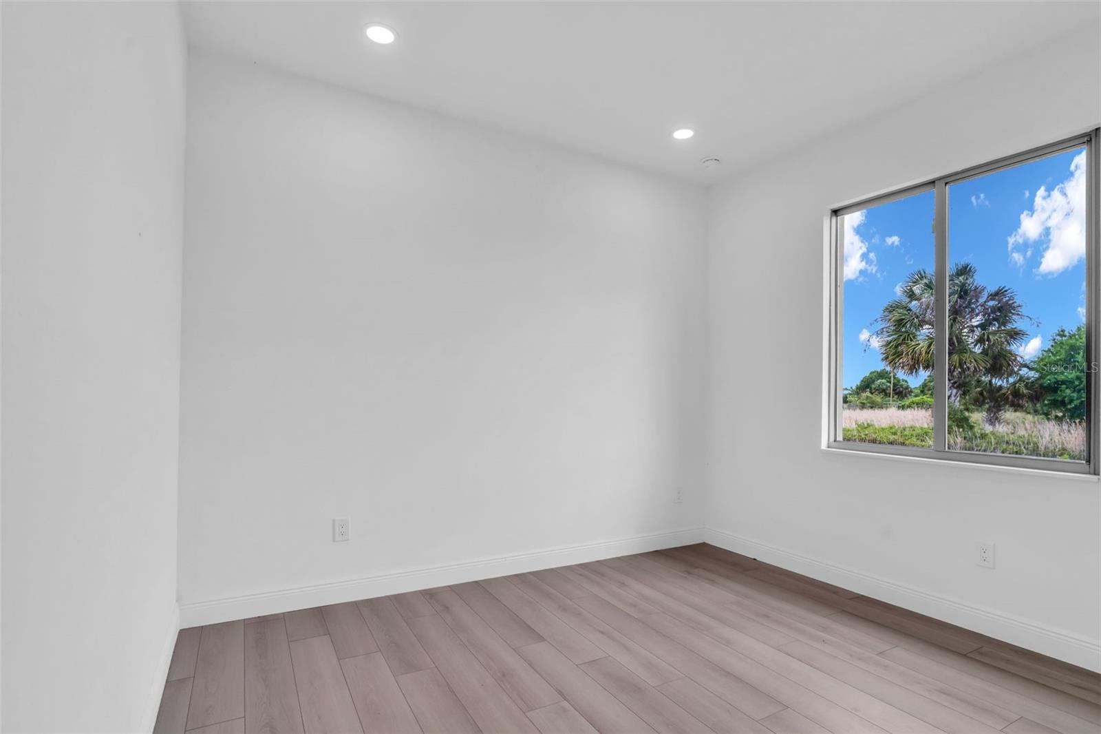 Image 21 of 56 For 14411 266th Street