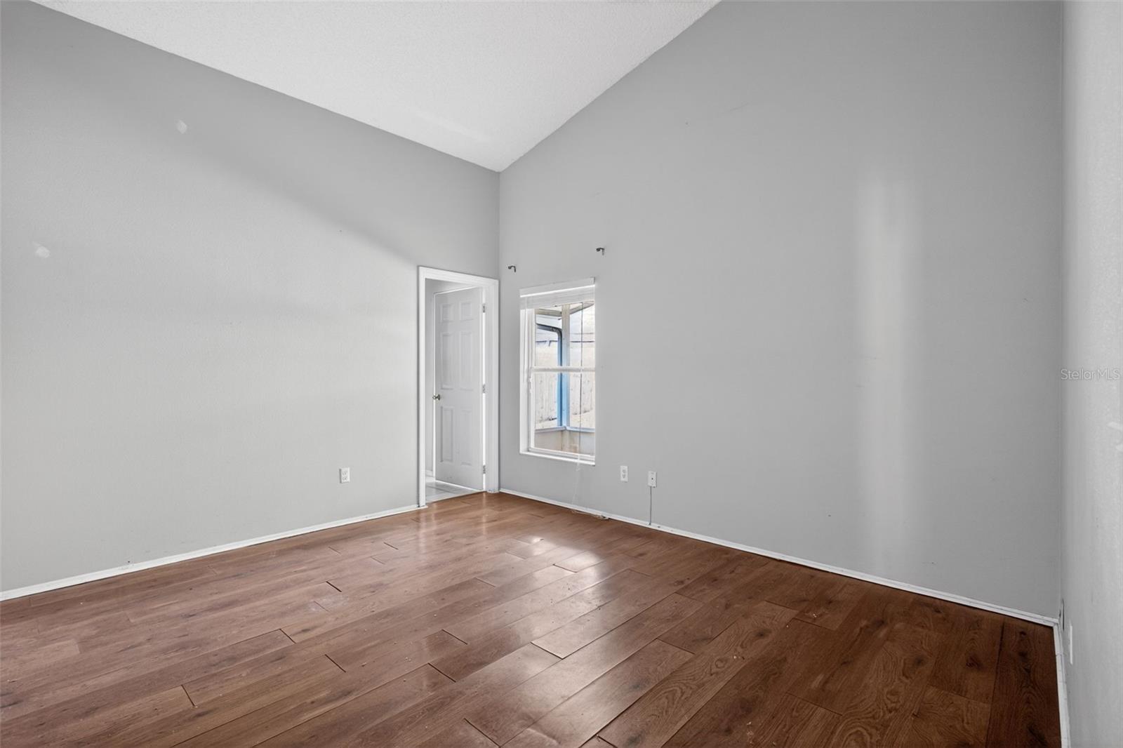Image 15 of 34 For 1015 Bartlett Court