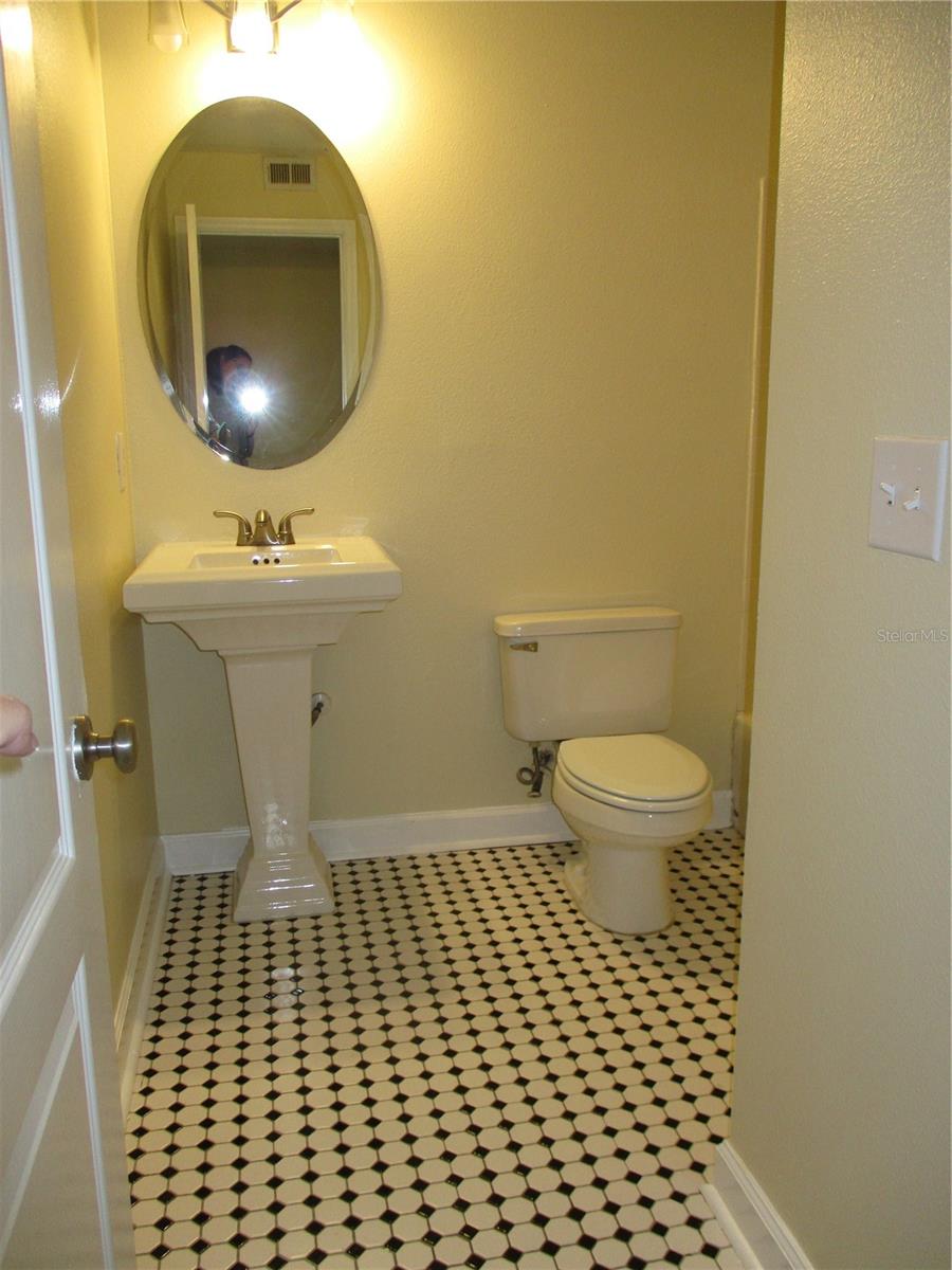 Image 11 of 18 For 2065 Dixie Belle Drive N