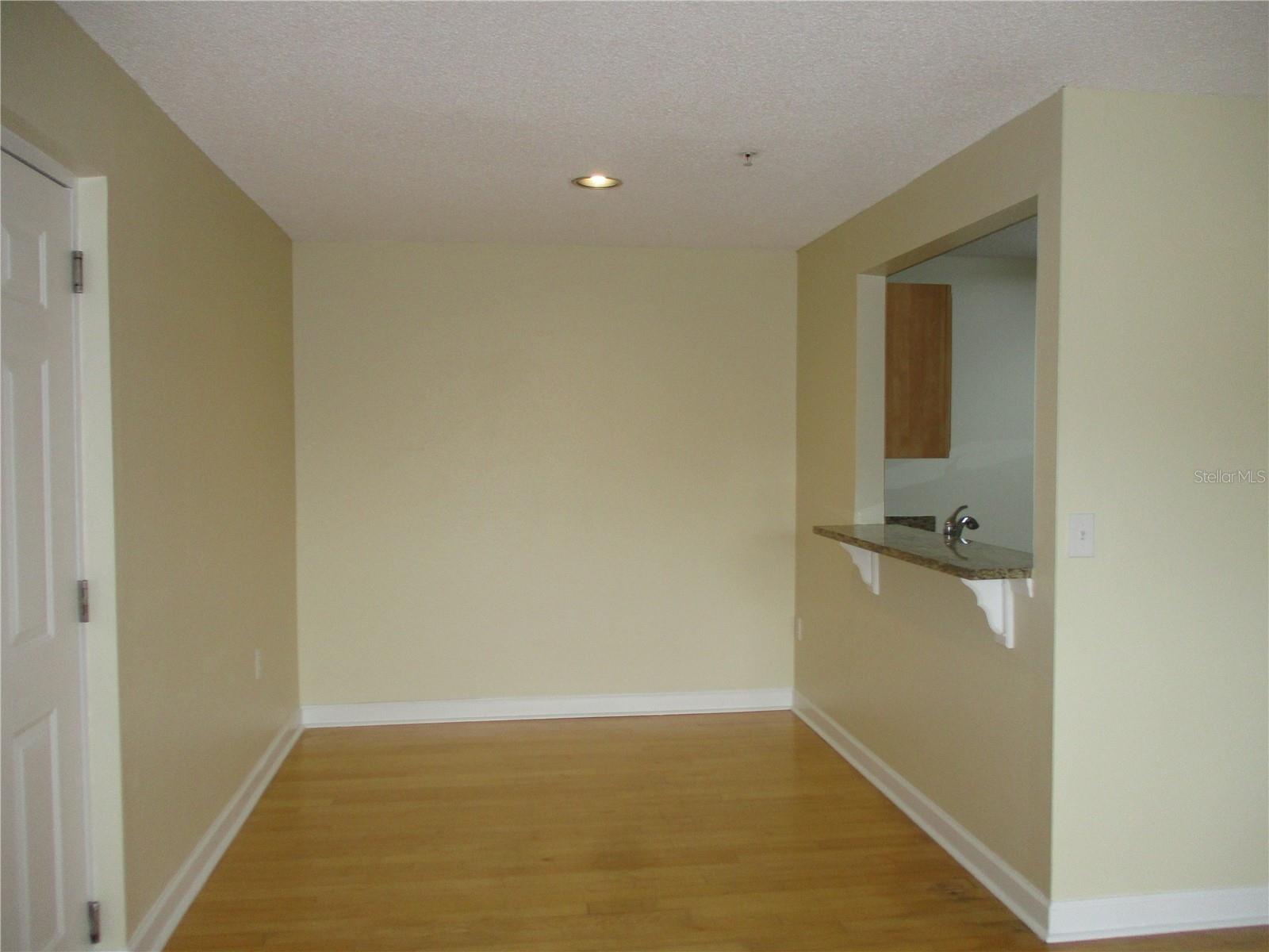 Image 3 of 18 For 2065 Dixie Belle Drive N