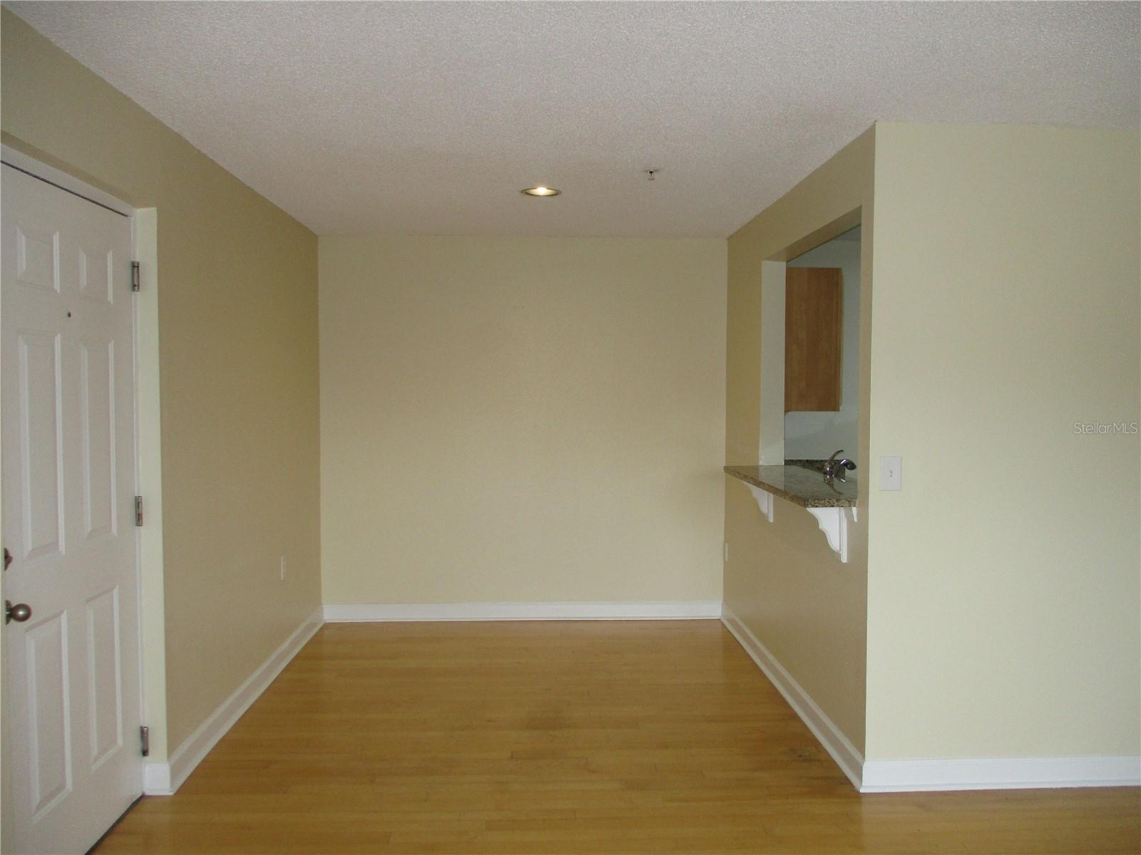 Image 4 of 18 For 2065 Dixie Belle Drive N
