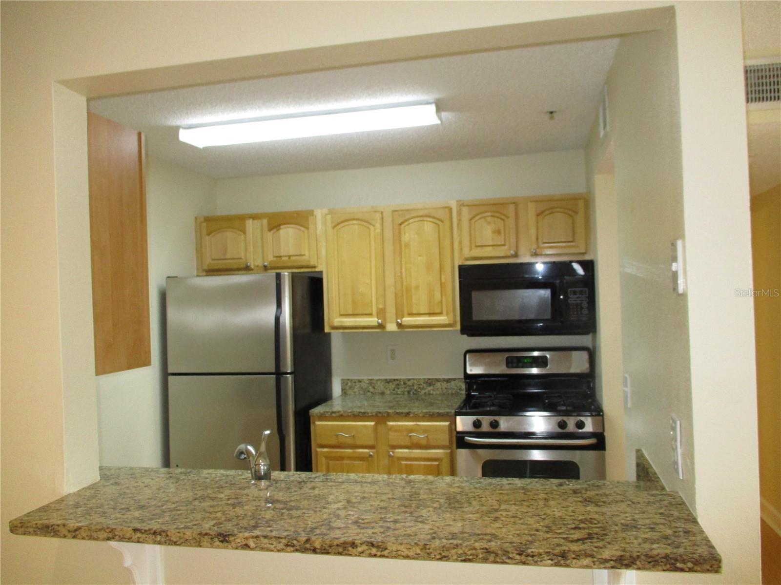 Image 9 of 18 For 2065 Dixie Belle Drive N