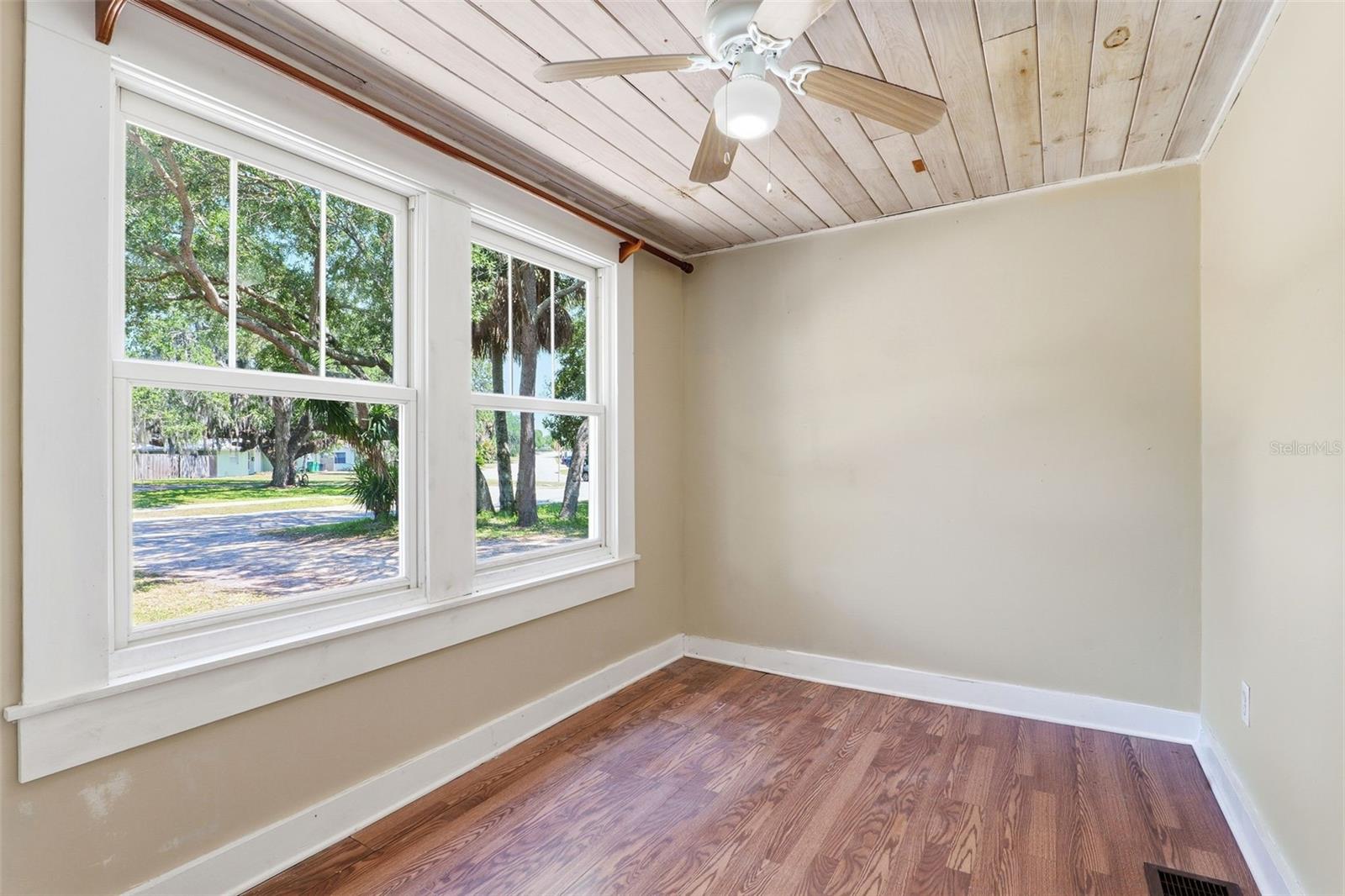 Image 15 of 48 For 2316 Country Club Road