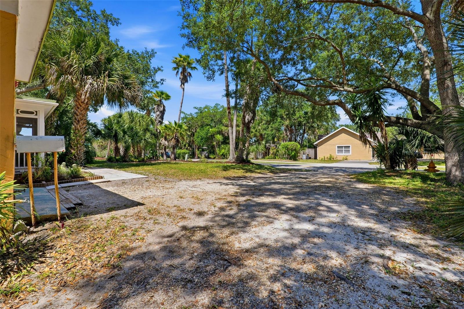 Image 46 of 48 For 2316 Country Club Road