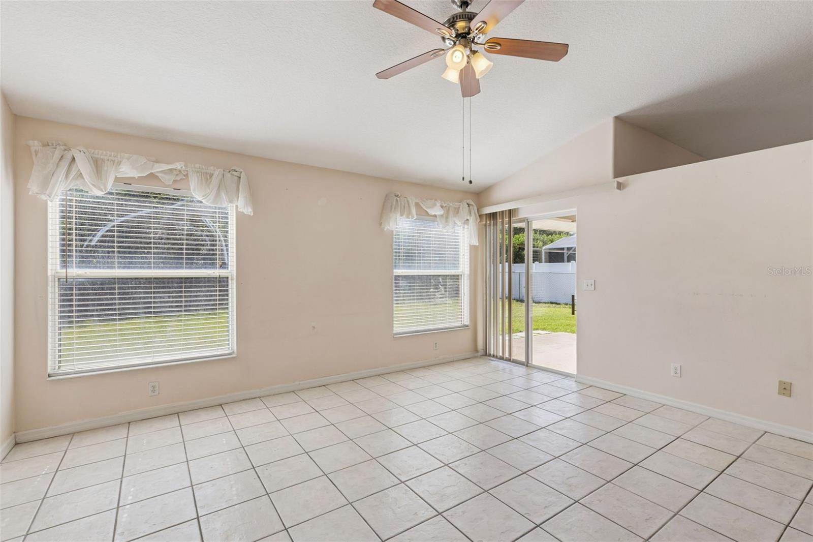 Image 12 of 37 For 3203 Sawgrass Creek Circle