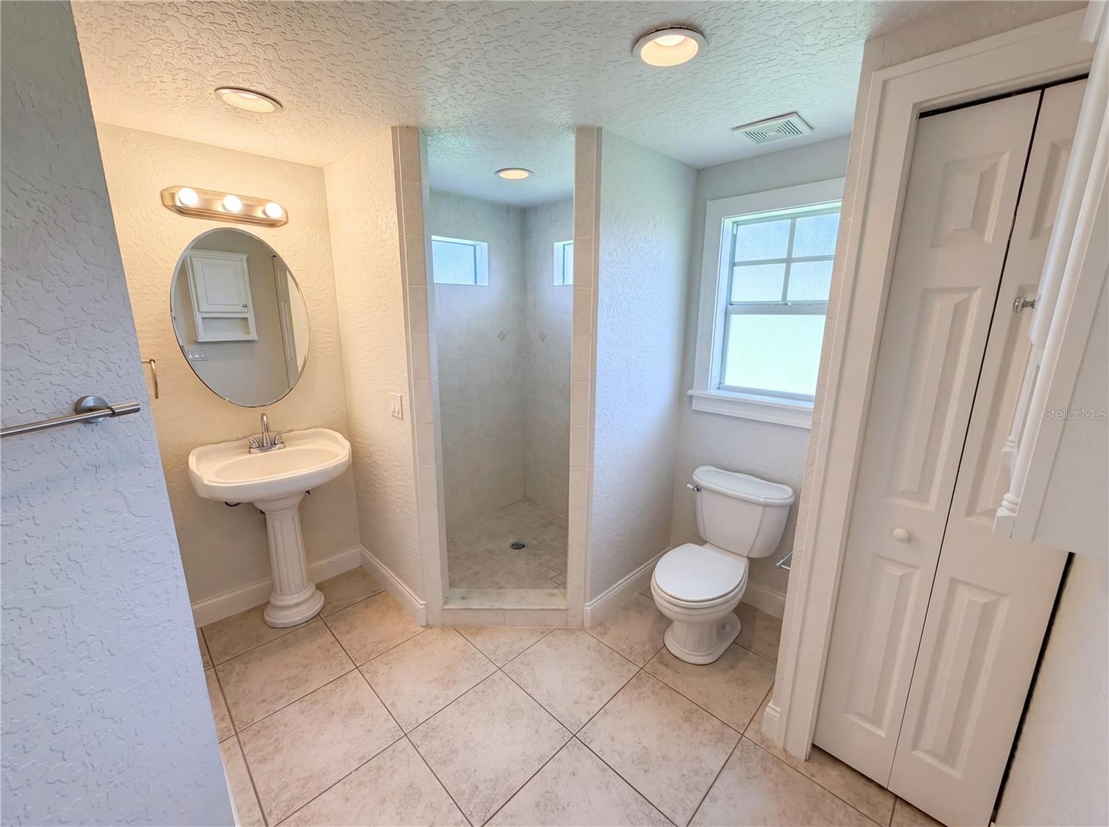 Image 13 of 25 For 535 Palmetto Drive