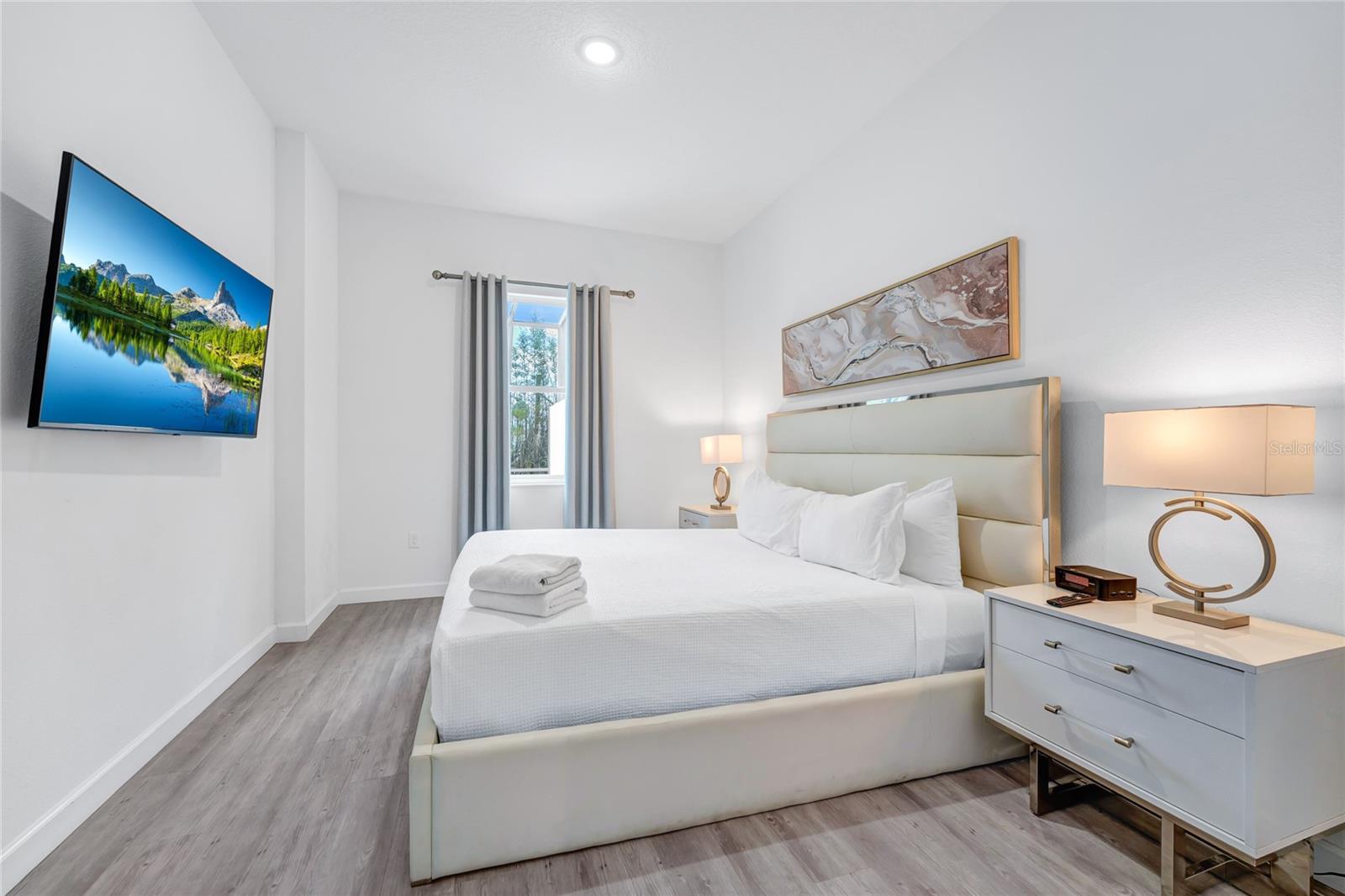 Image 14 of 51 For 344 Famagusta Dr Drive