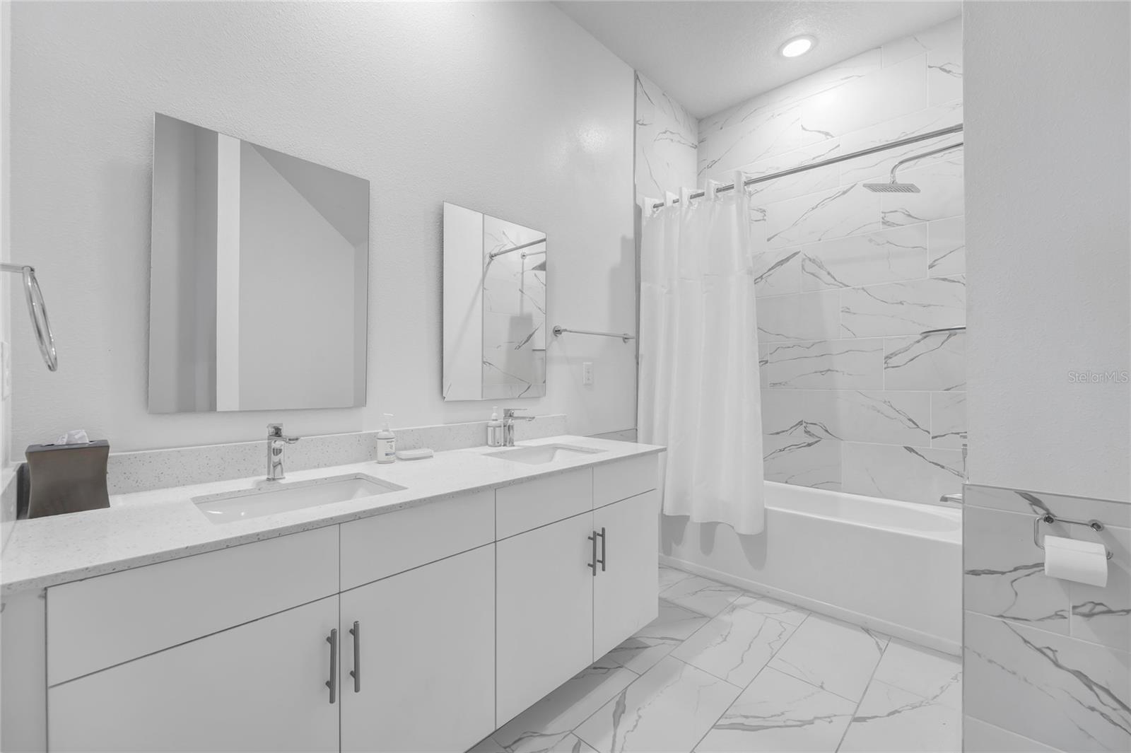 Image 17 of 51 For 344 Famagusta Dr Drive