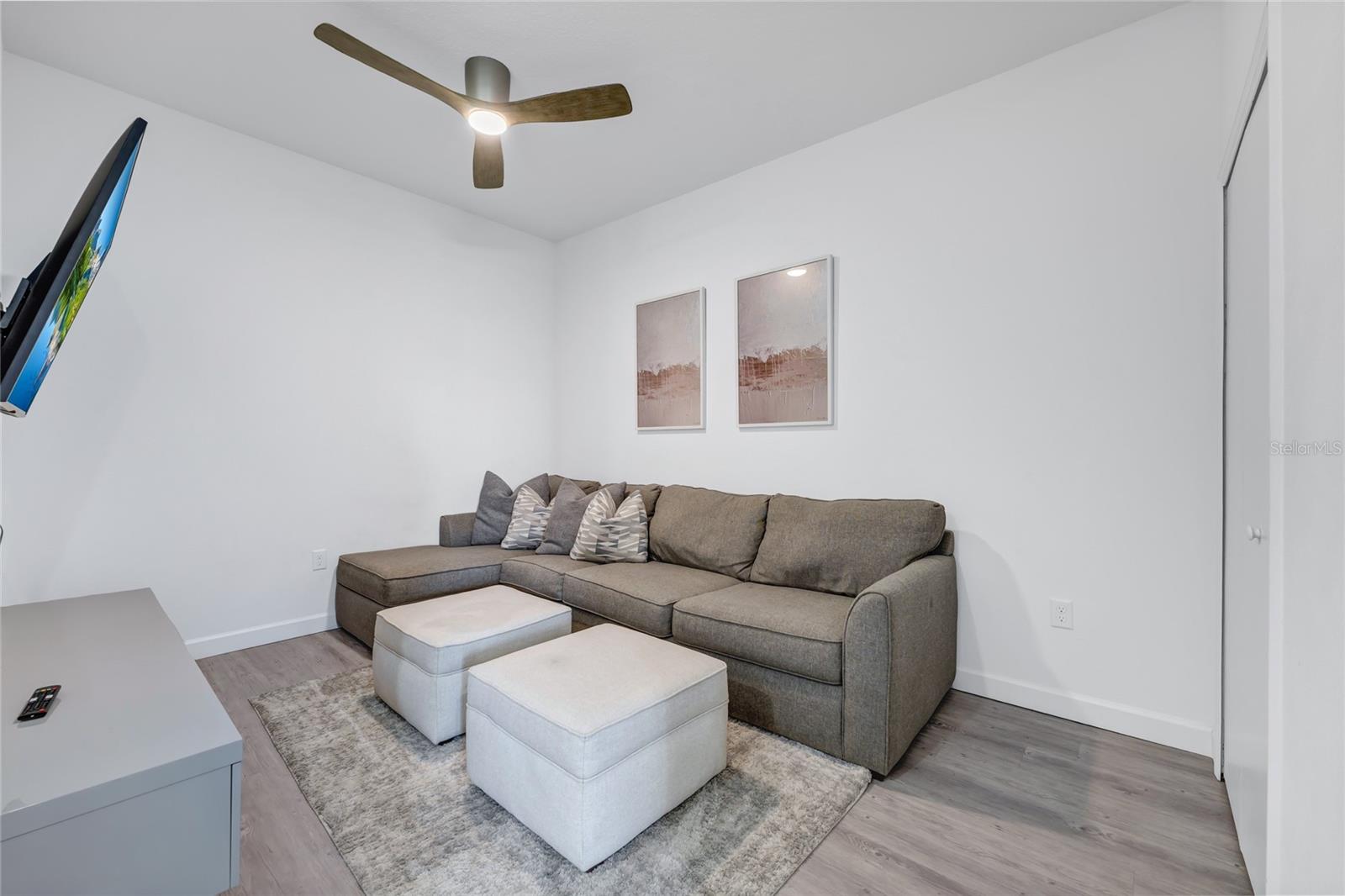Image 18 of 51 For 344 Famagusta Dr Drive