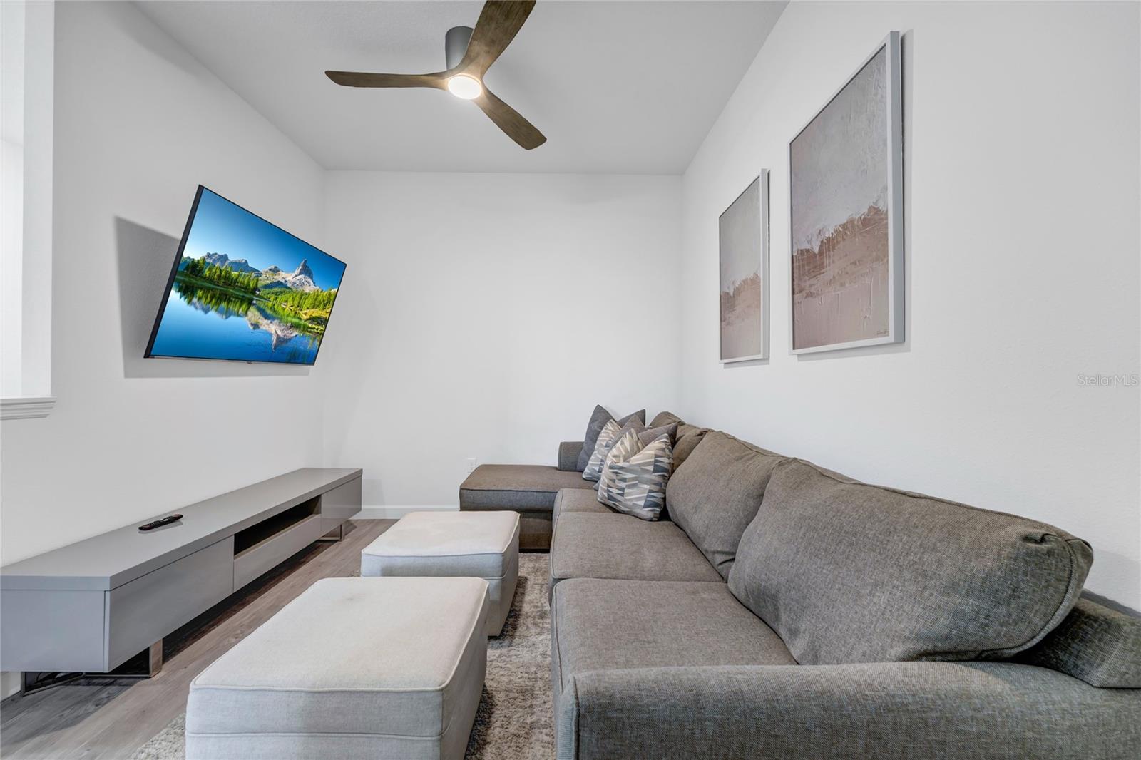 Image 19 of 51 For 344 Famagusta Dr Drive