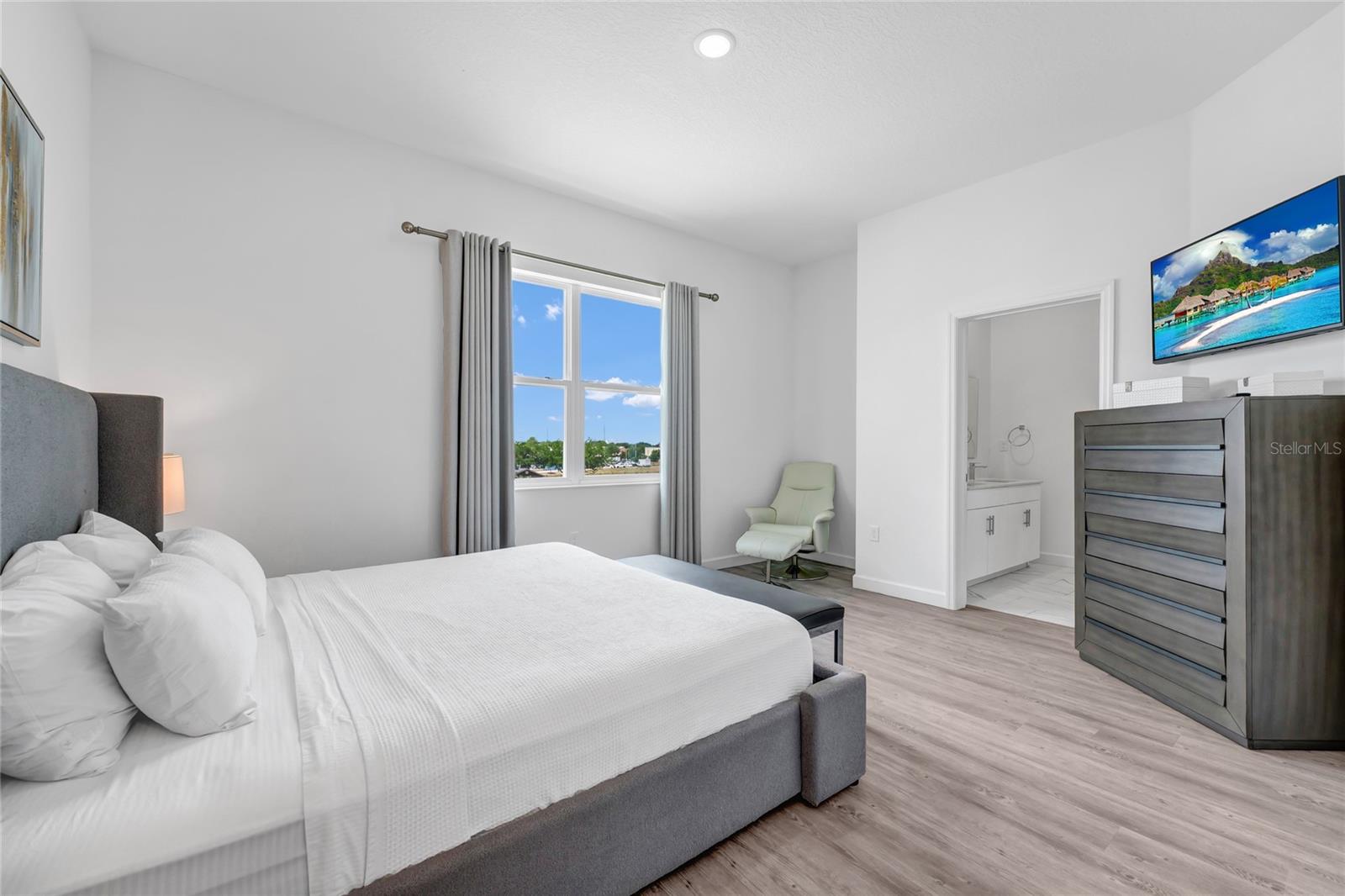 Image 20 of 51 For 344 Famagusta Dr Drive