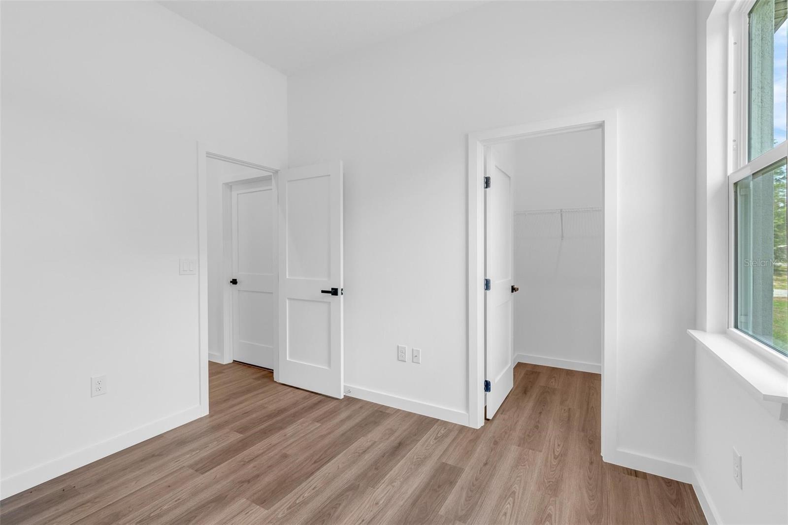 Listing photo id 30 for 9651 Pineview Way