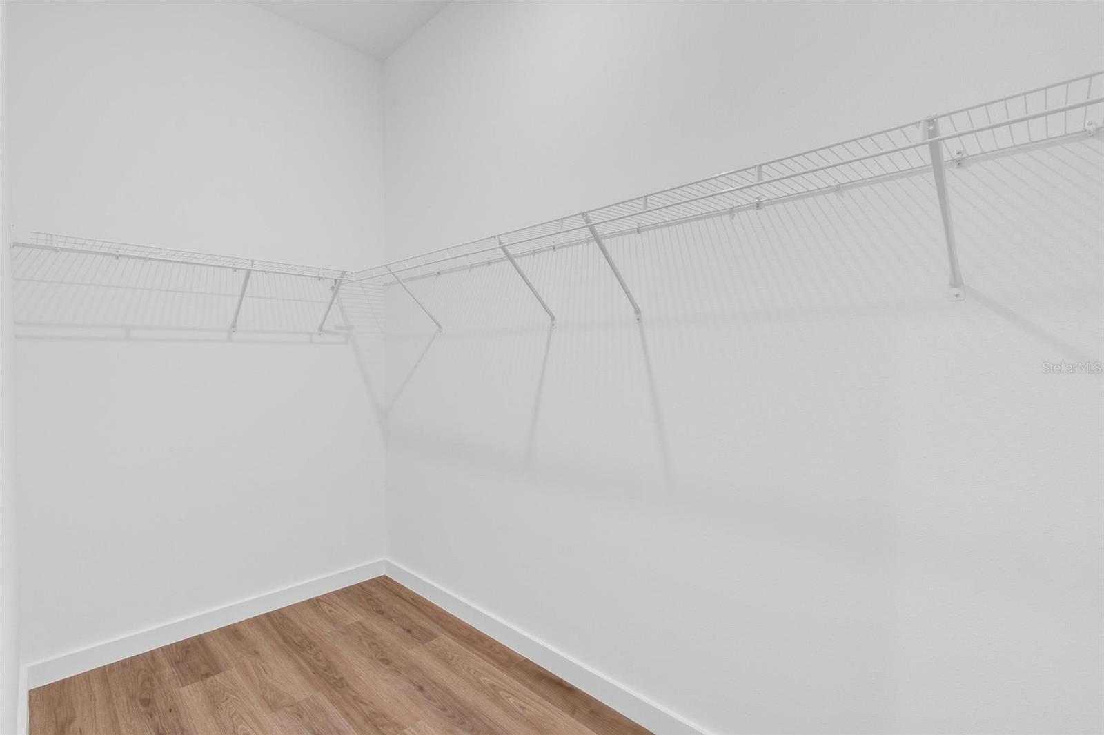 Listing photo id 31 for 9651 Pineview Way