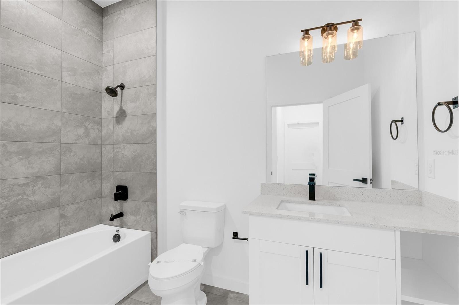 Listing photo id 39 for 9651 Pineview Way