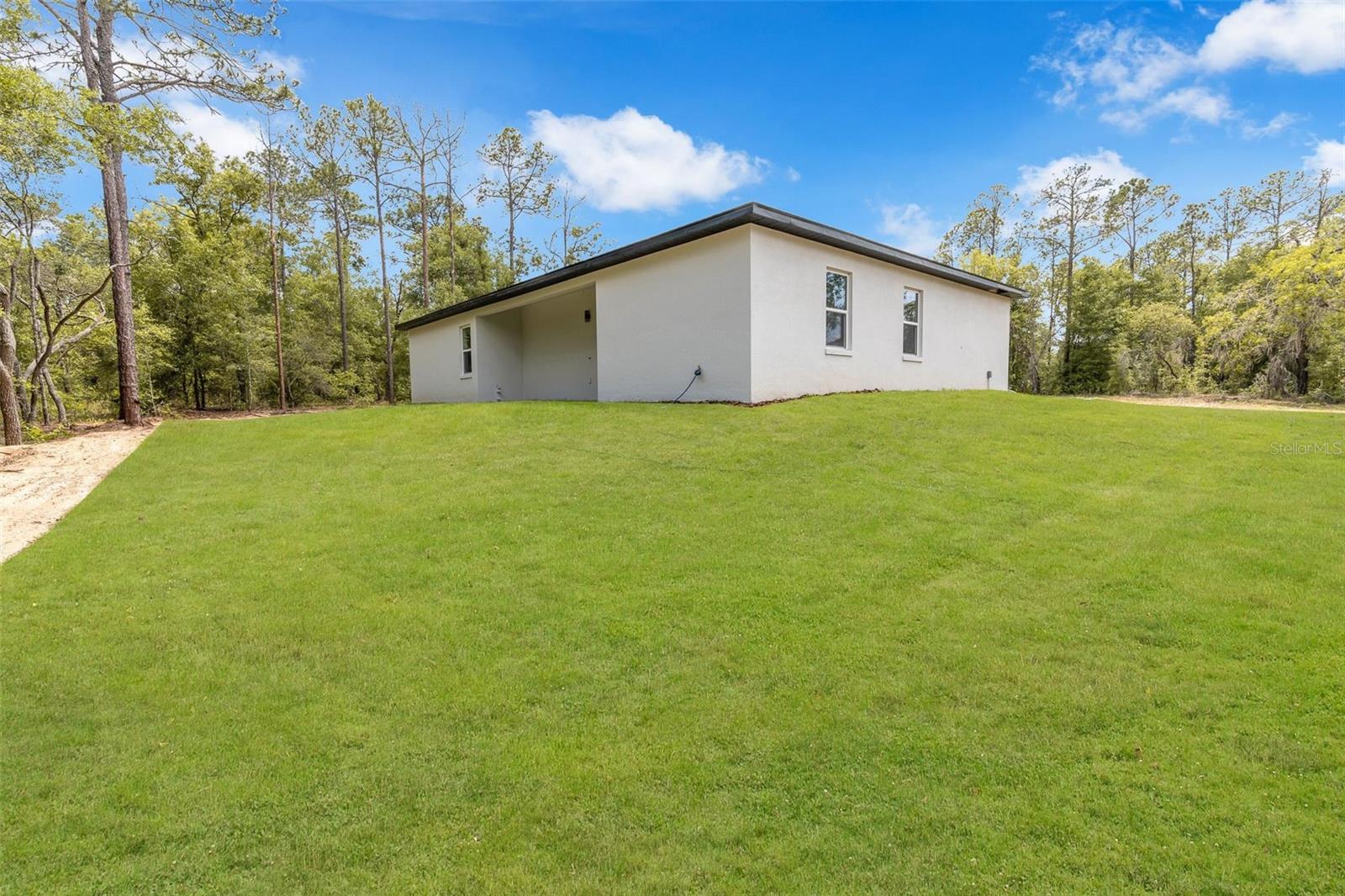 Listing photo id 44 for 9651 Pineview Way