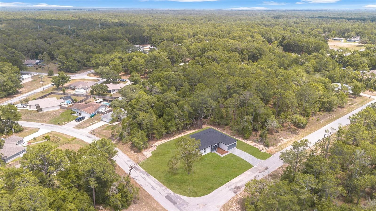 Listing photo id 47 for 9651 Pineview Way